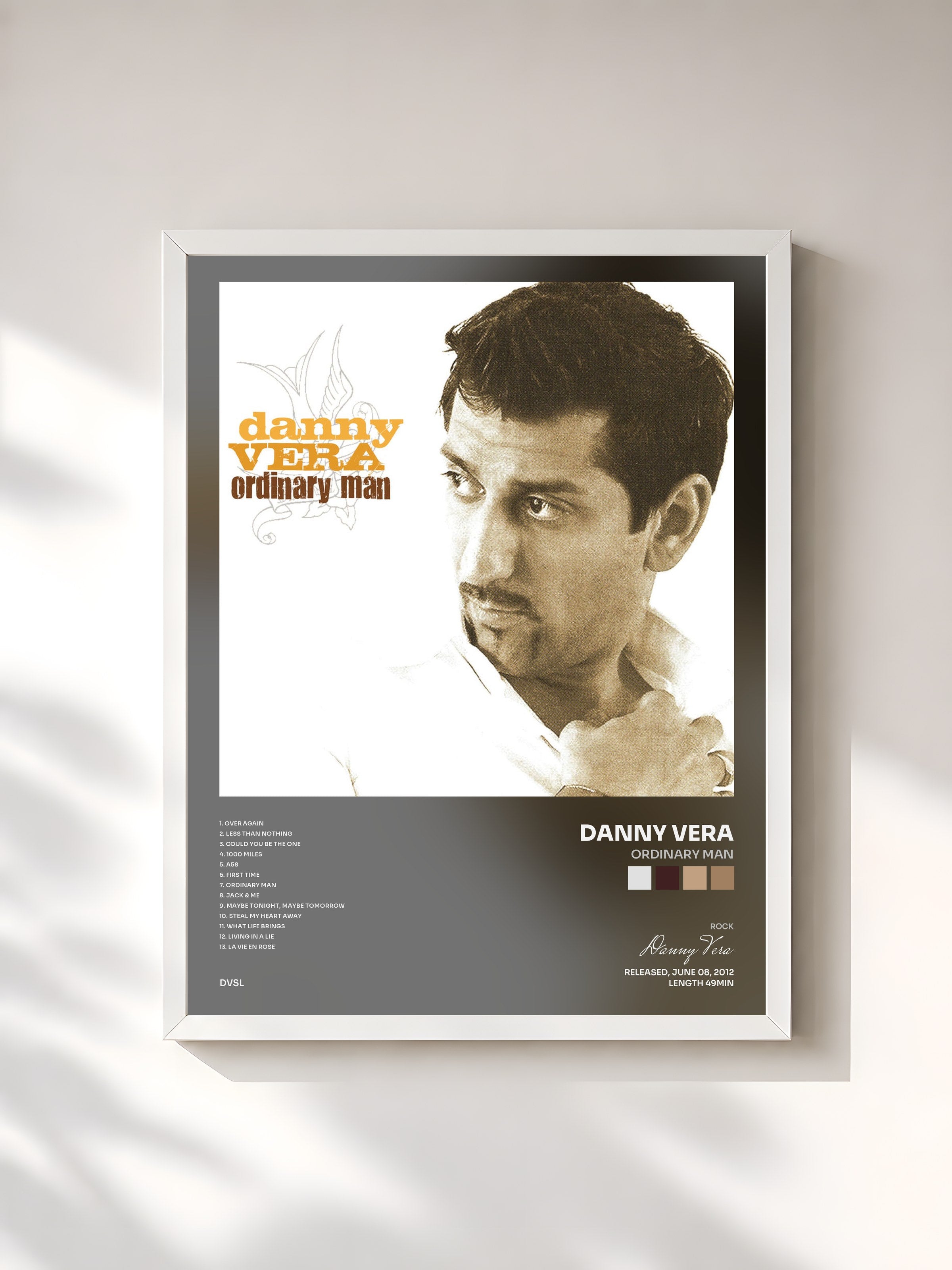 #blanc Tableau de l'album Ordinary Man de Danny Vera, cadre blanc, imprimé et encadré en France