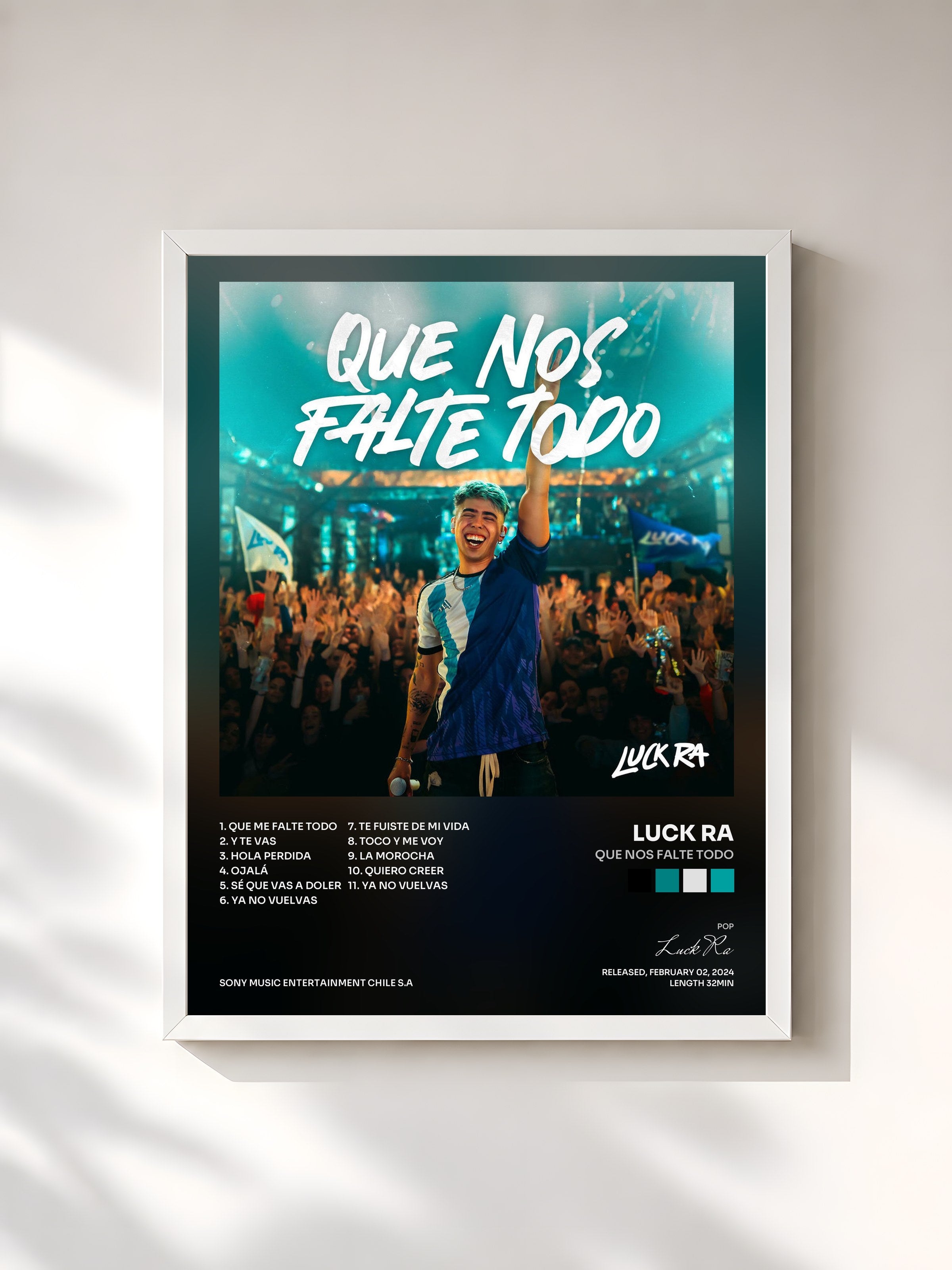 #blanc Tableau de l'album QUE NOS FALTE TODO de Luck Ra, cadre blanc, imprimé et encadré en France