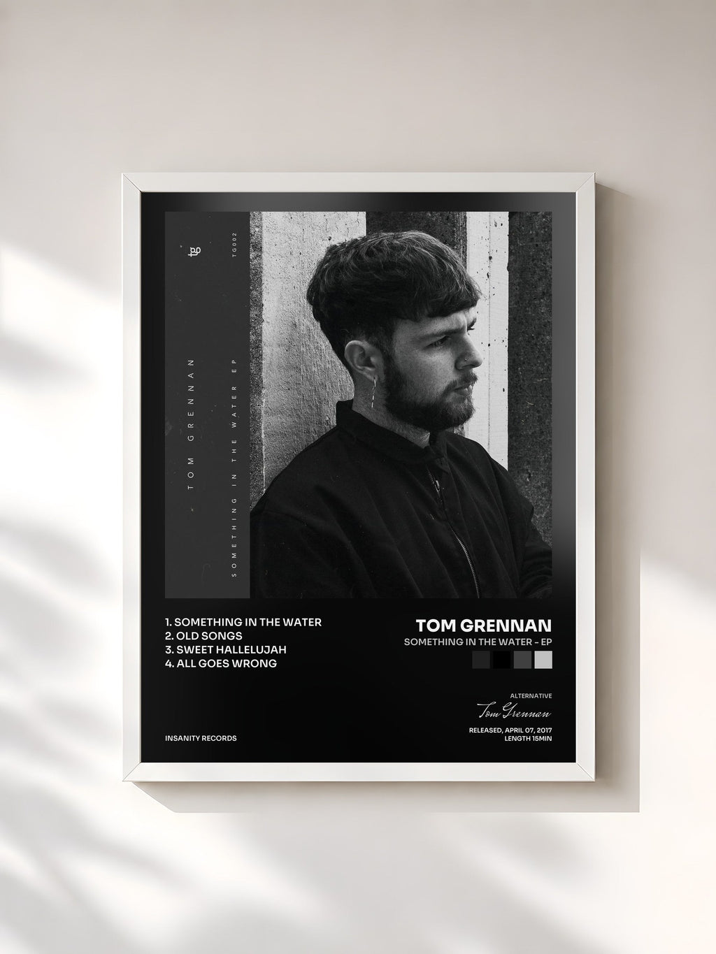 #blanc Something in the Water - EP di Tom Grennan in stampa incorniciata, cornice bianca, stampata e incorniciata in Francia