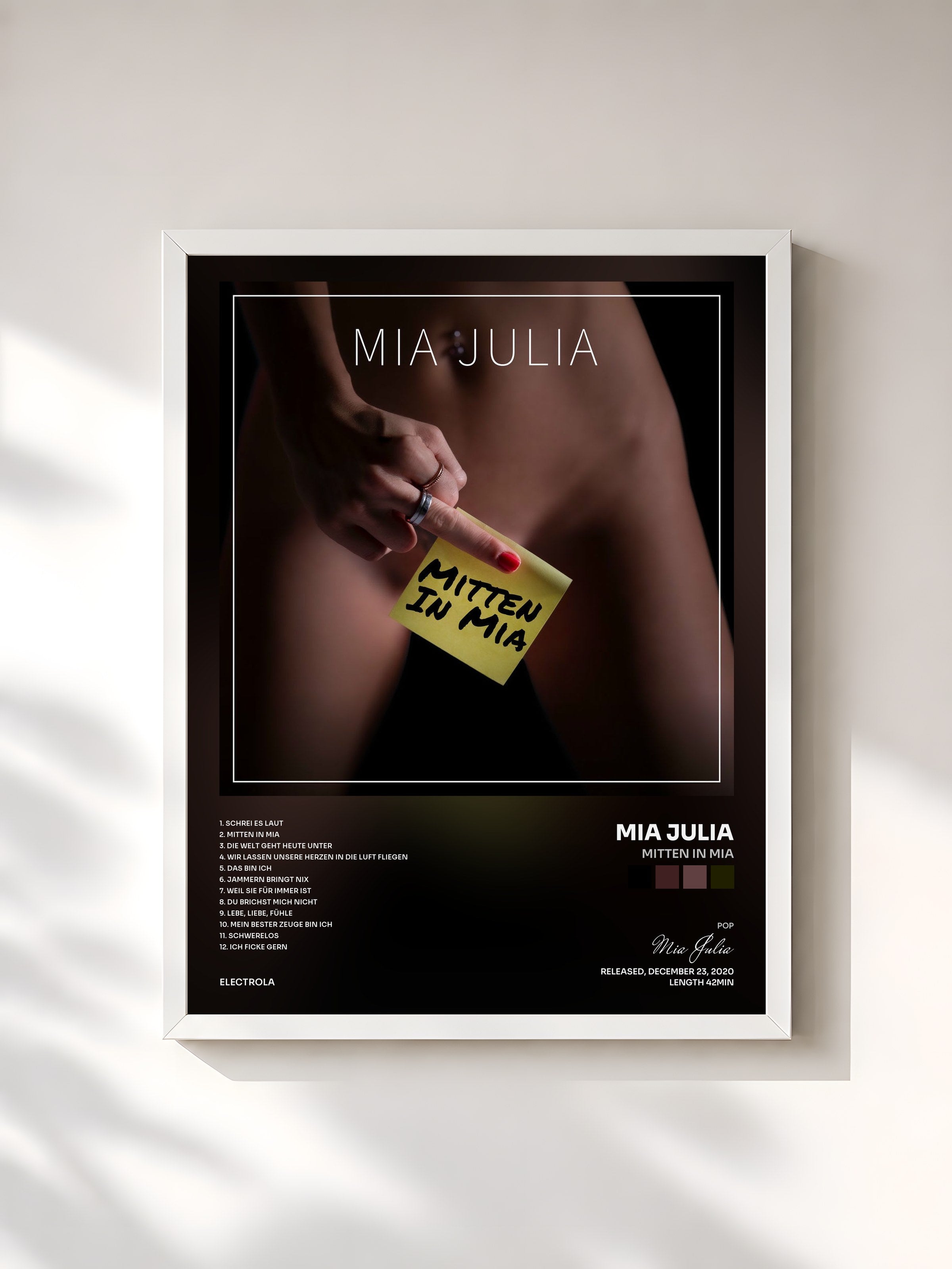 #blanc Tableau de l'album Mitten in Mia de Mia Julia, cadre blanc, imprimé et encadré en France