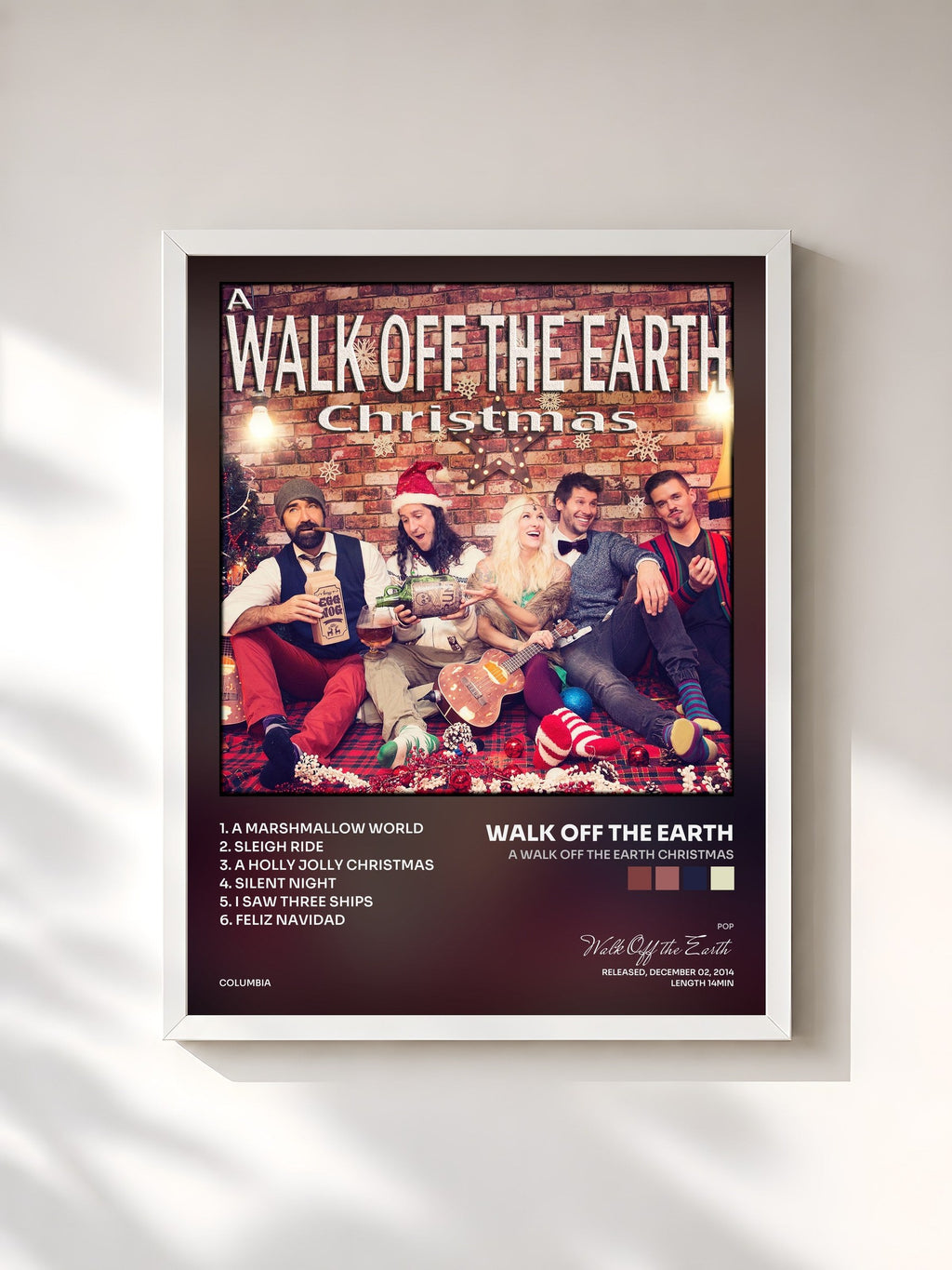 #blanc A Walk Off the Earth Christmas de Walk Off the Earth en lámina enmarcada, marco blanco, impresa y enmarcada en Francia