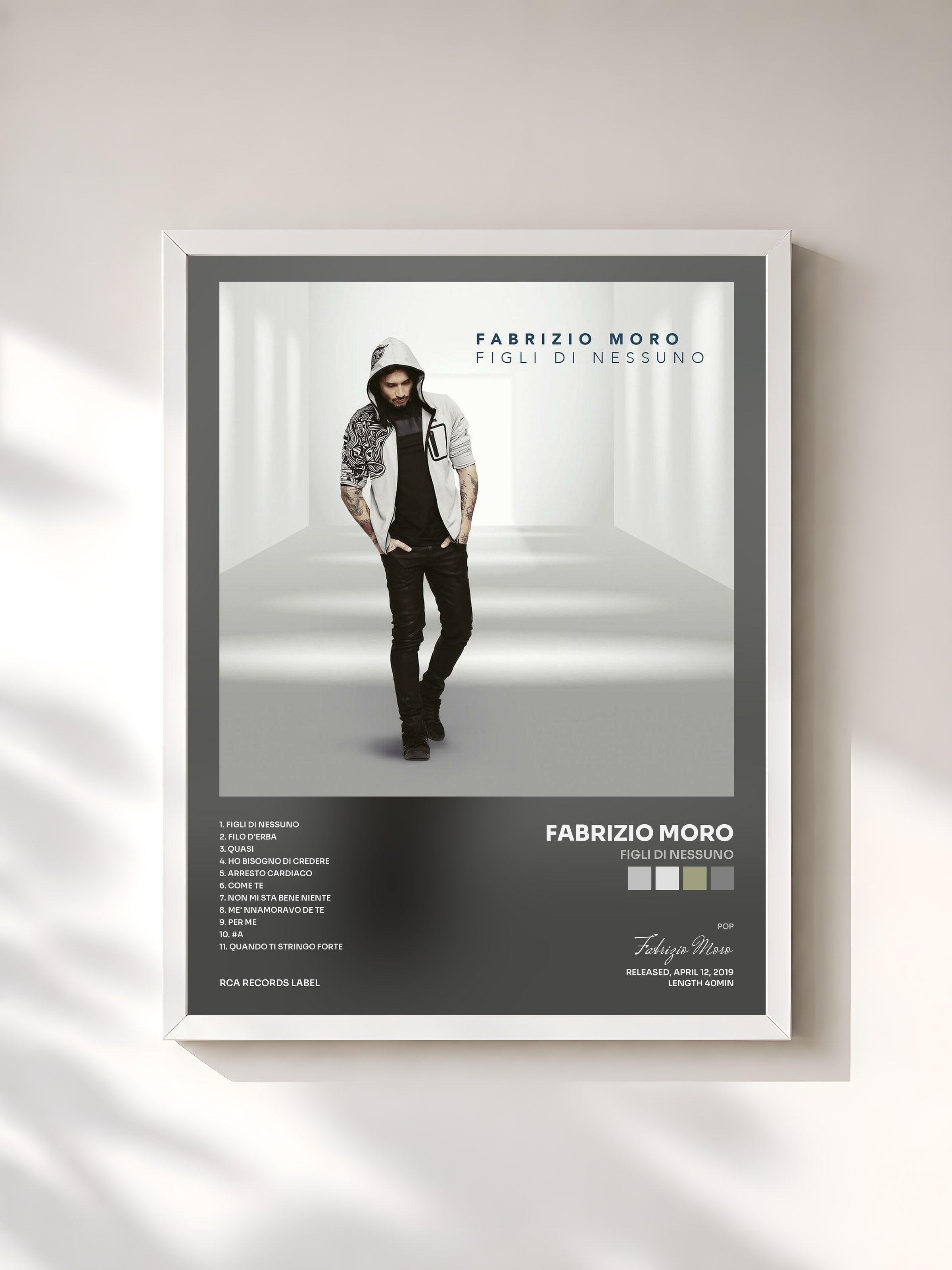 #blanc Tableau de l'album Figli di nessuno de Fabrizio Moro, cadre blanc, imprimé et encadré en France