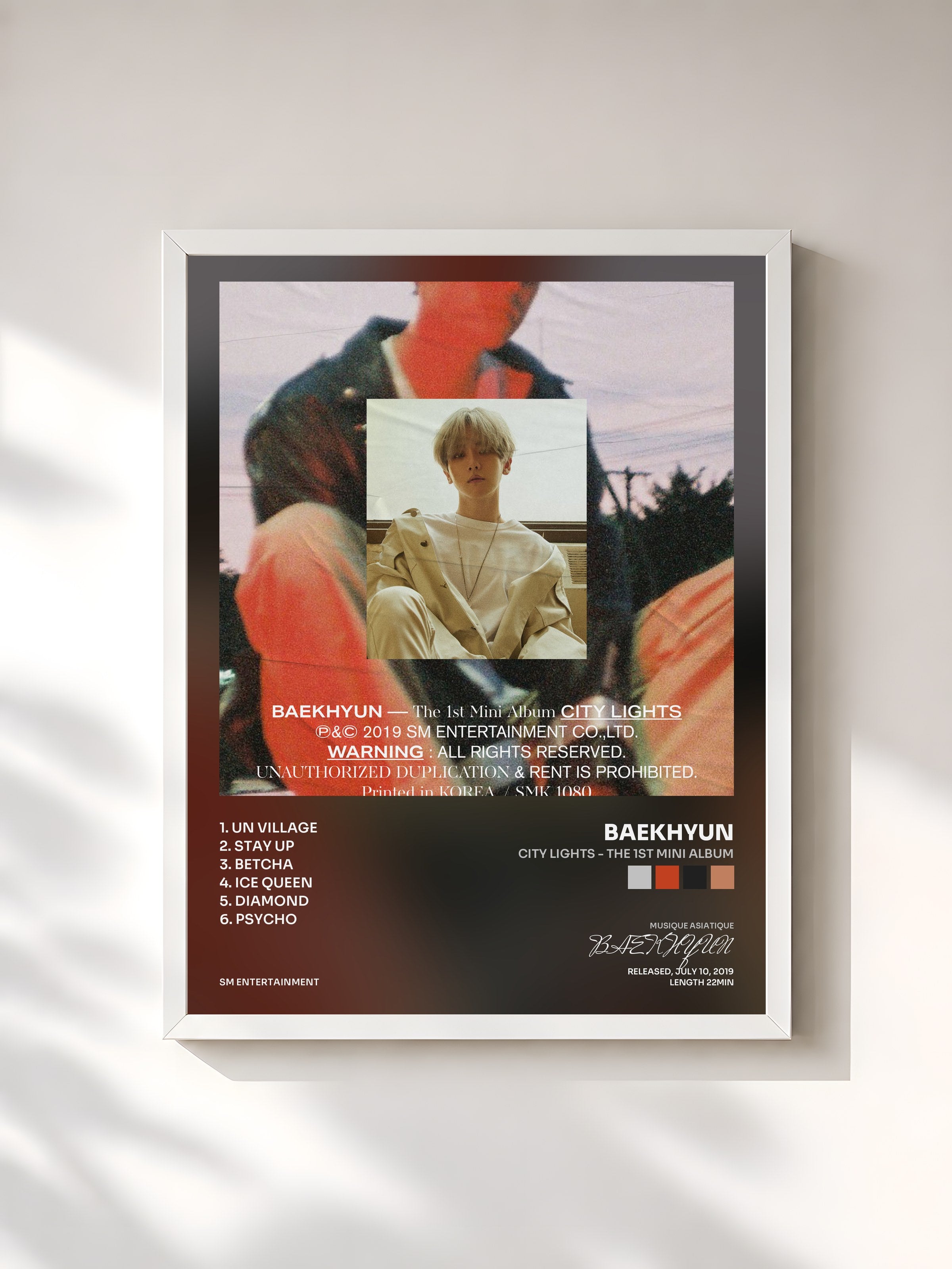 #blanc Tableau de l'album City Lights - The 1st Mini Album de BAEKHYUN, cadre blanc, imprimé et encadré en France