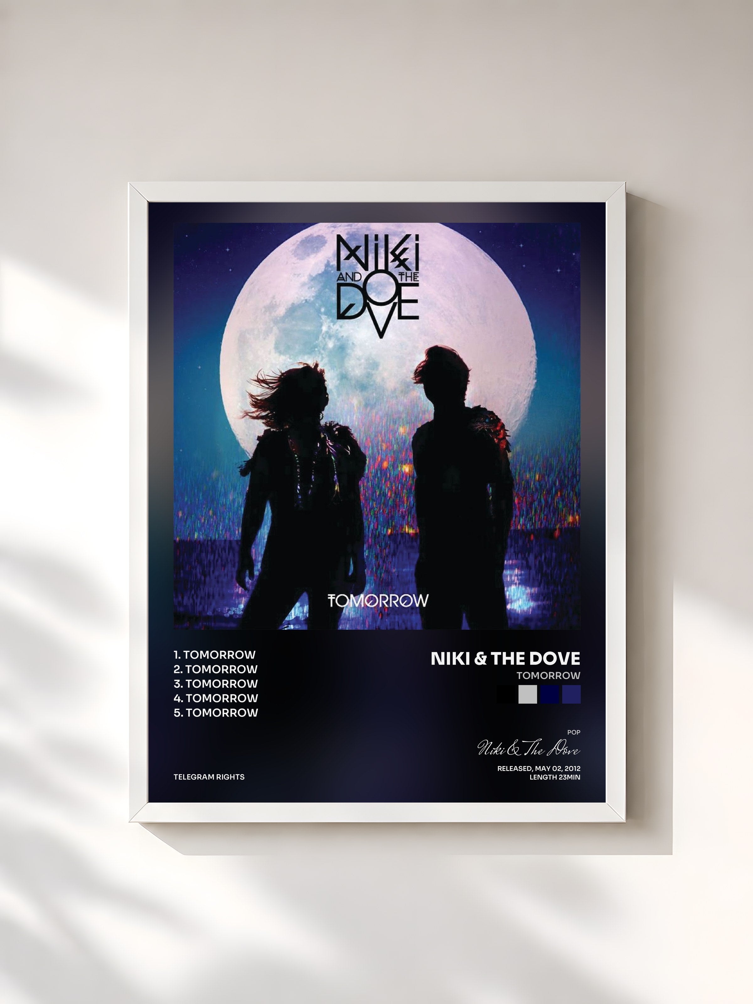 #blanc Tableau de l'album Tomorrow de Niki & The Dove, cadre blanc, imprimé et encadré en France