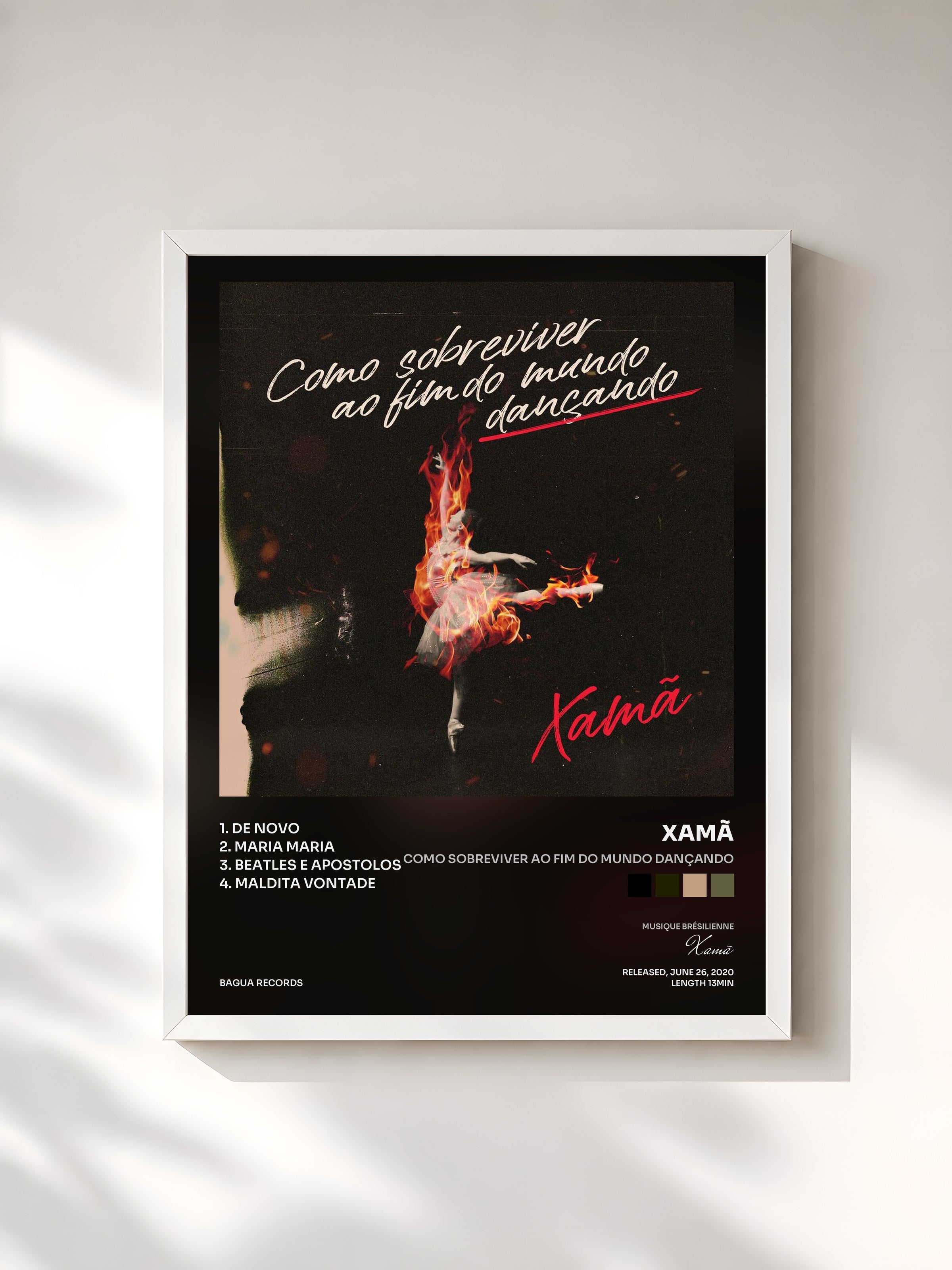 #blanc Tableau de l'album Como Sobreviver ao Fim do Mundo Dançando de Xamã, cadre blanc, imprimé et encadré en France