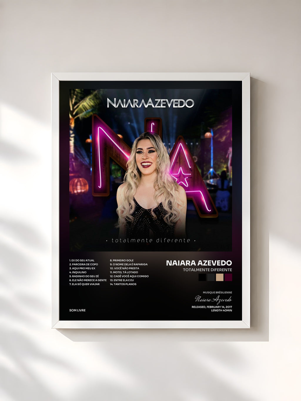 #blanc Tableau de l'album Totalmente Diferente de Naiara Azevedo, cadre blanc, imprimé et encadré en France
