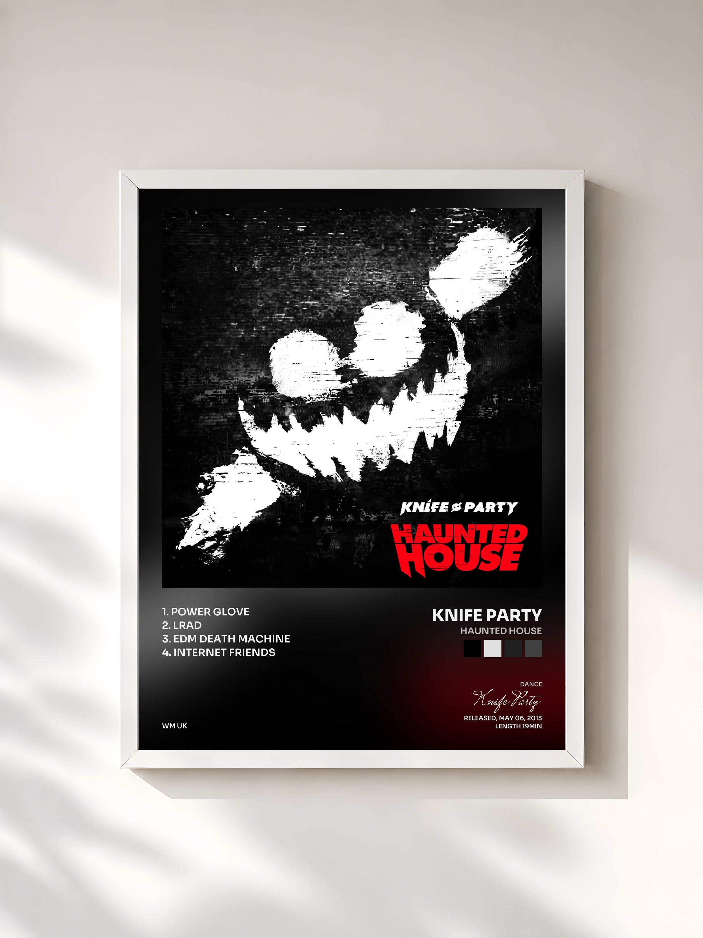 #blanc Tableau de l'album Haunted House de Knife Party, cadre blanc, imprimé et encadré en France