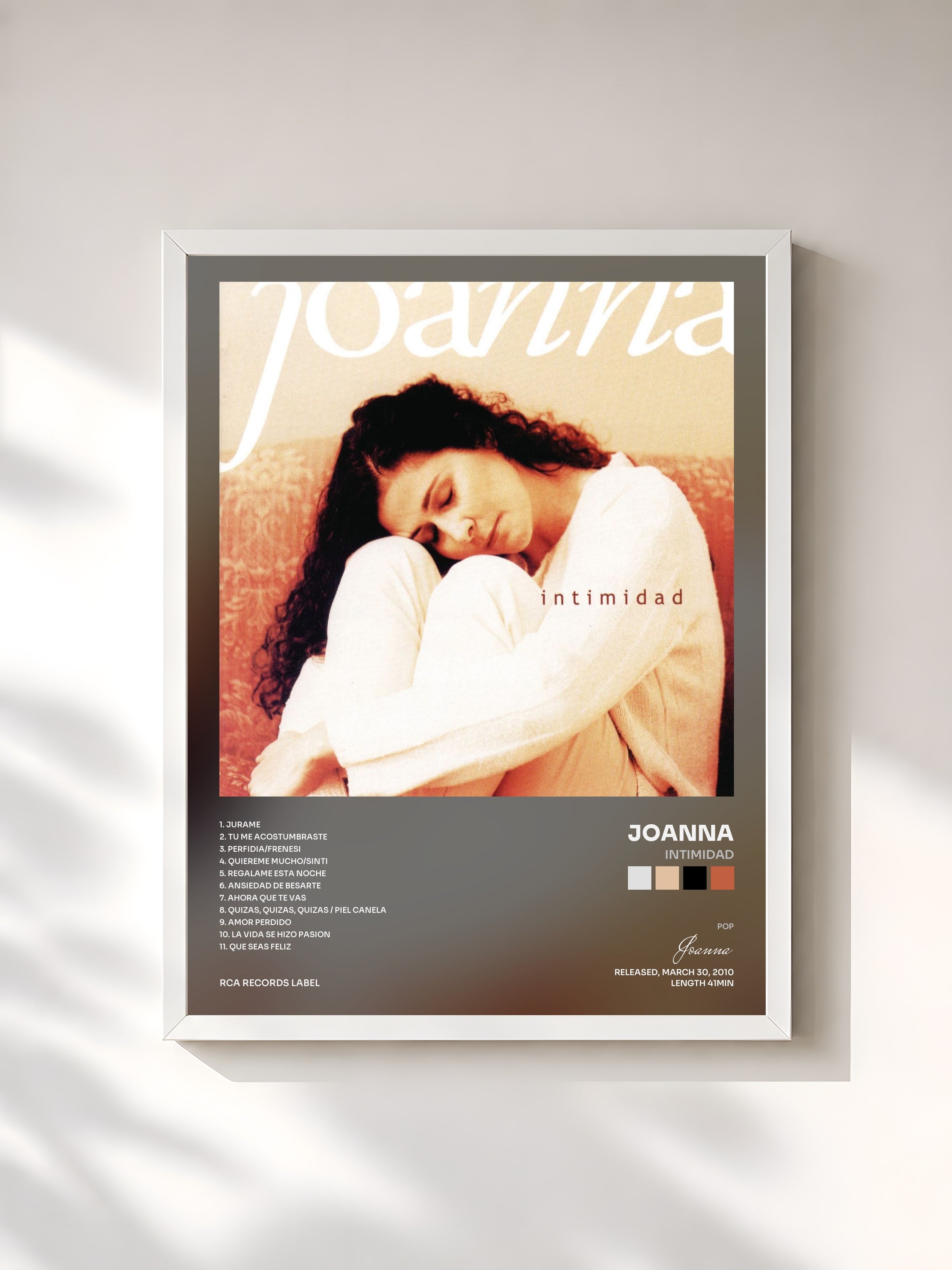 #blanc Tableau de l'album Intimidad de Joanna, cadre blanc, imprimé et encadré en France