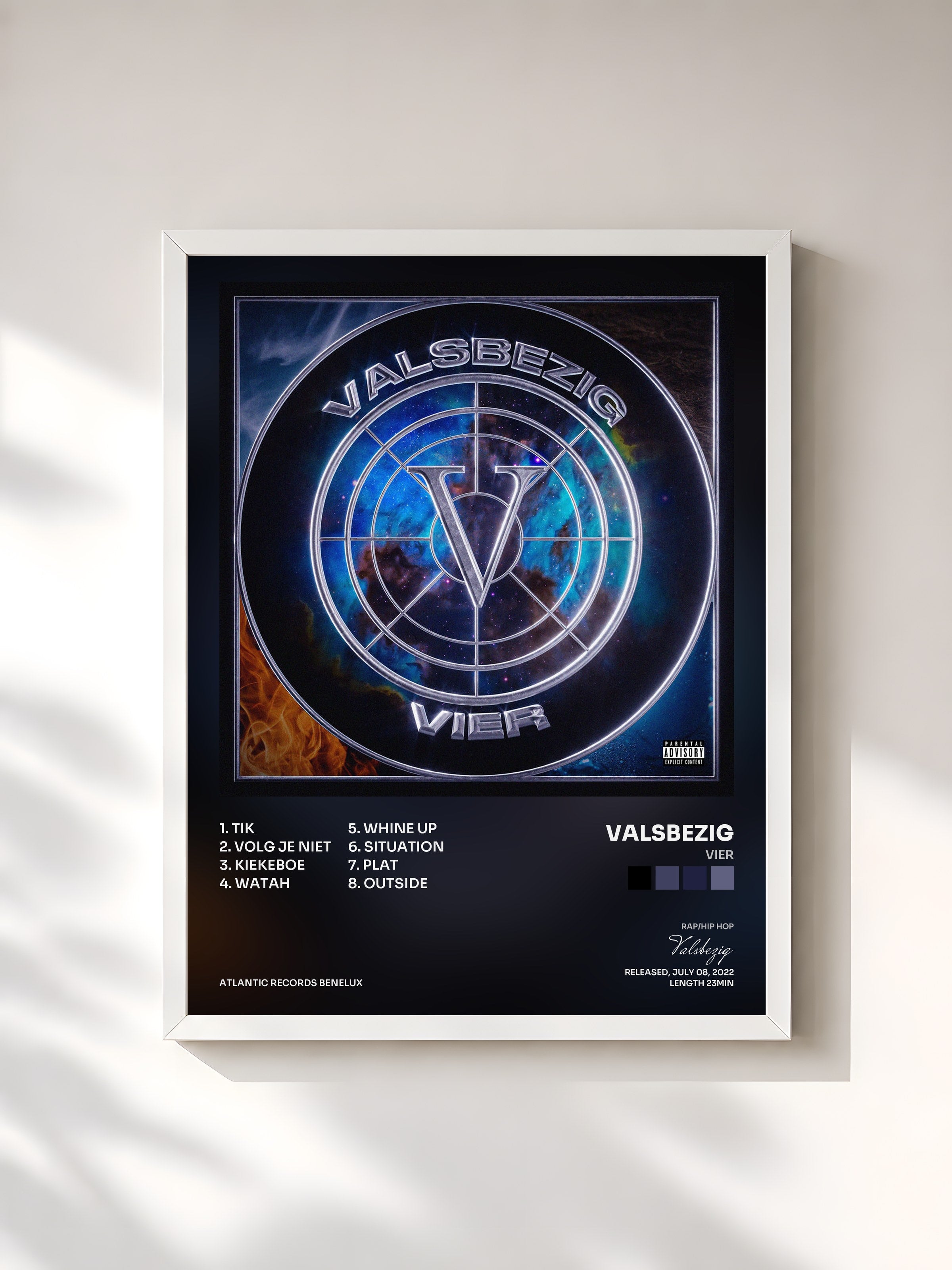 #blanc Tableau de l'album VIER de Valsbezig, cadre blanc, imprimé et encadré en France