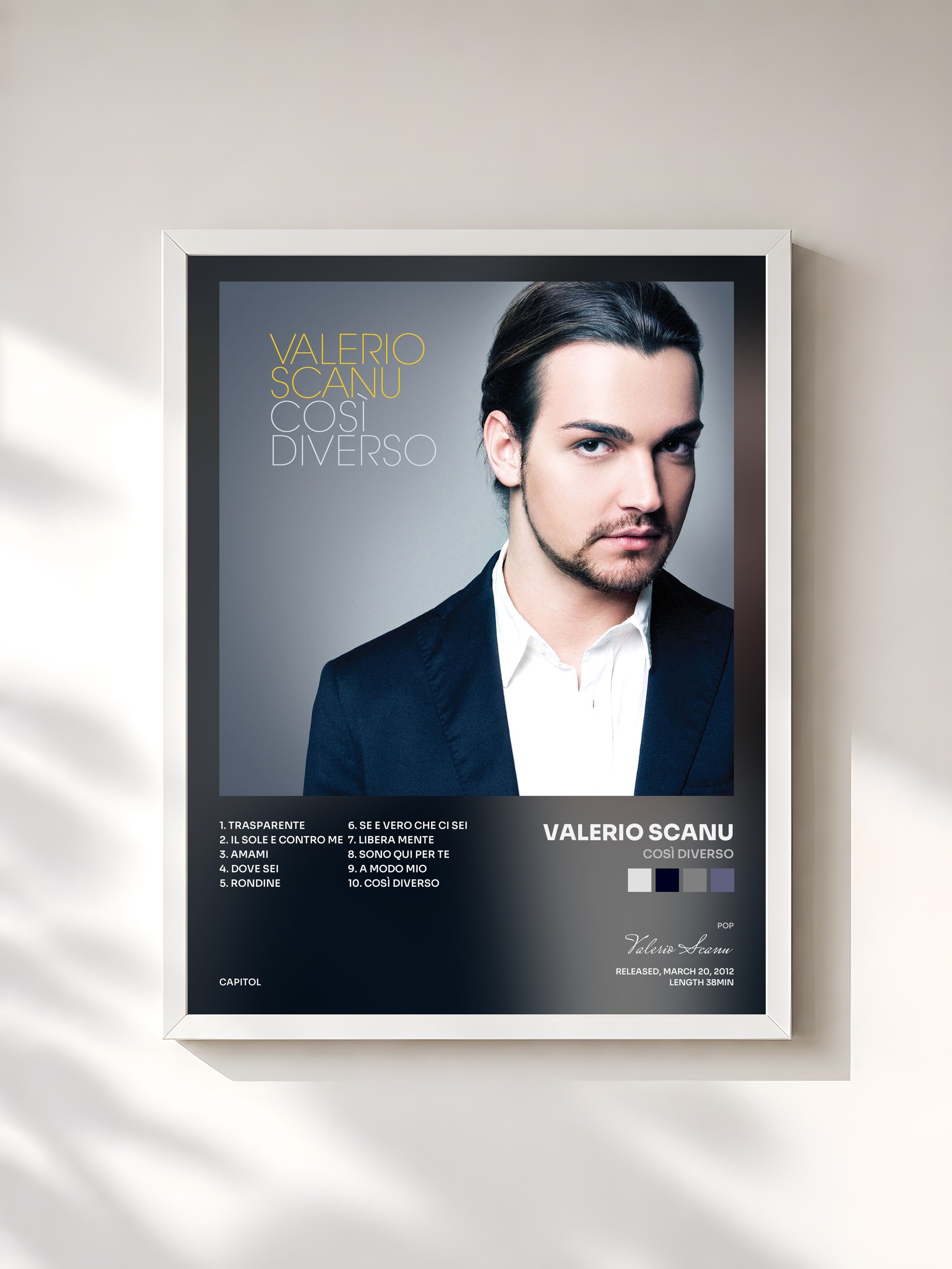 #blanc Tableau de l'album Così diverso de Valerio Scanu, cadre blanc, imprimé et encadré en France