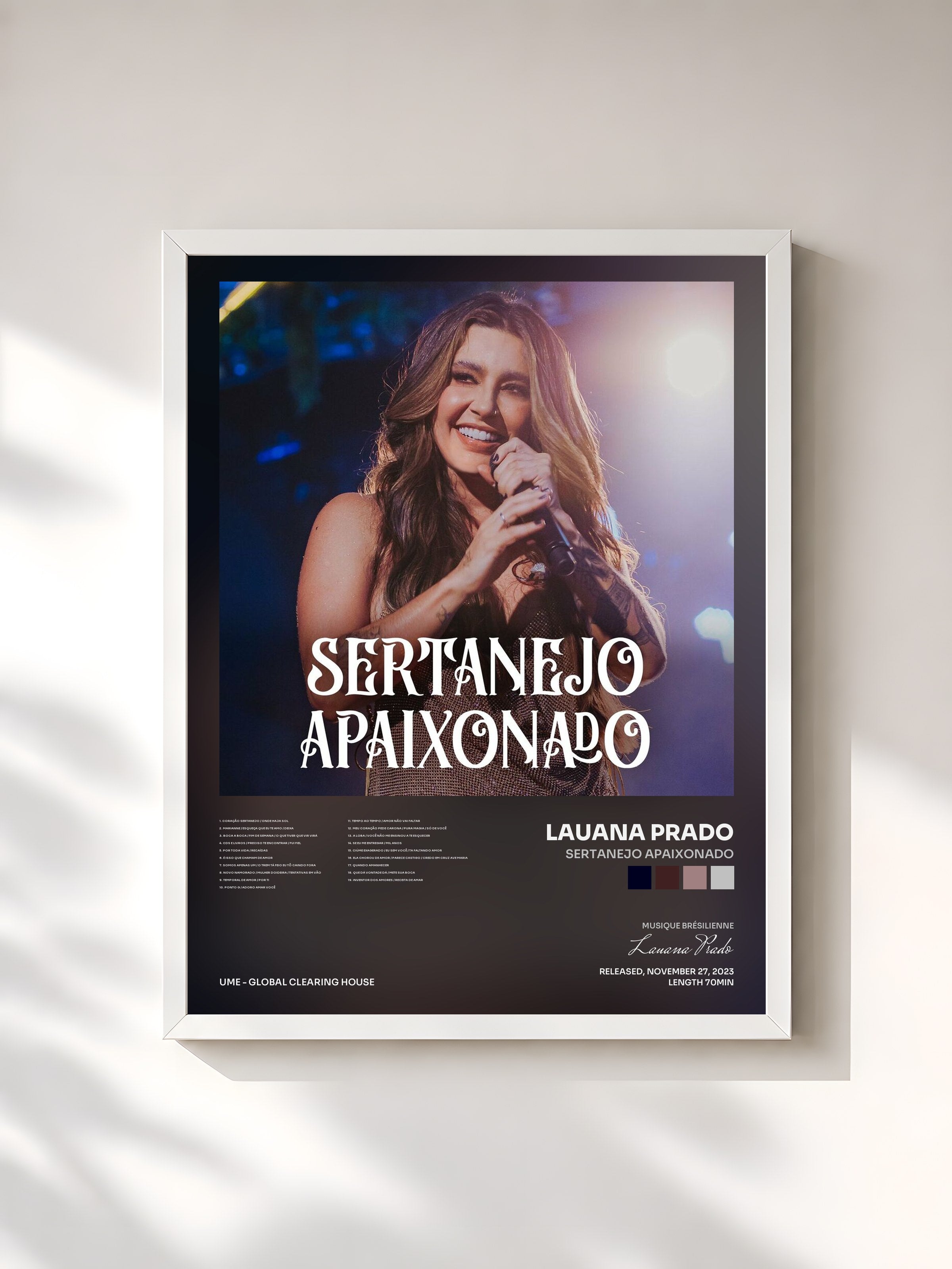 #blanc Tableau de l'album Sertanejo Apaixonado de Lauana Prado, cadre blanc, imprimé et encadré en France
