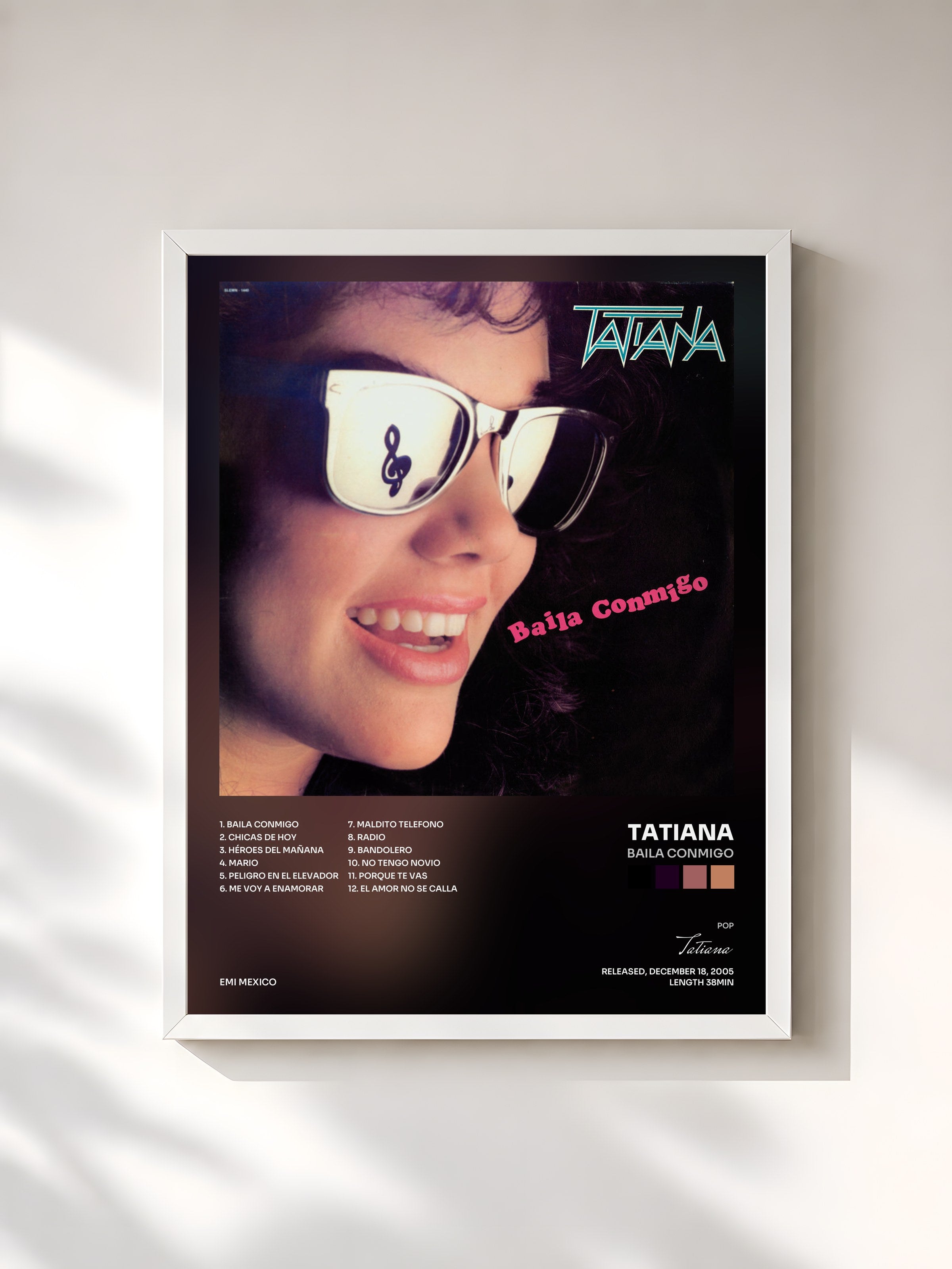 #blanc Tableau de l'album Baila Conmigo de Tatiana, cadre blanc, imprimé et encadré en France