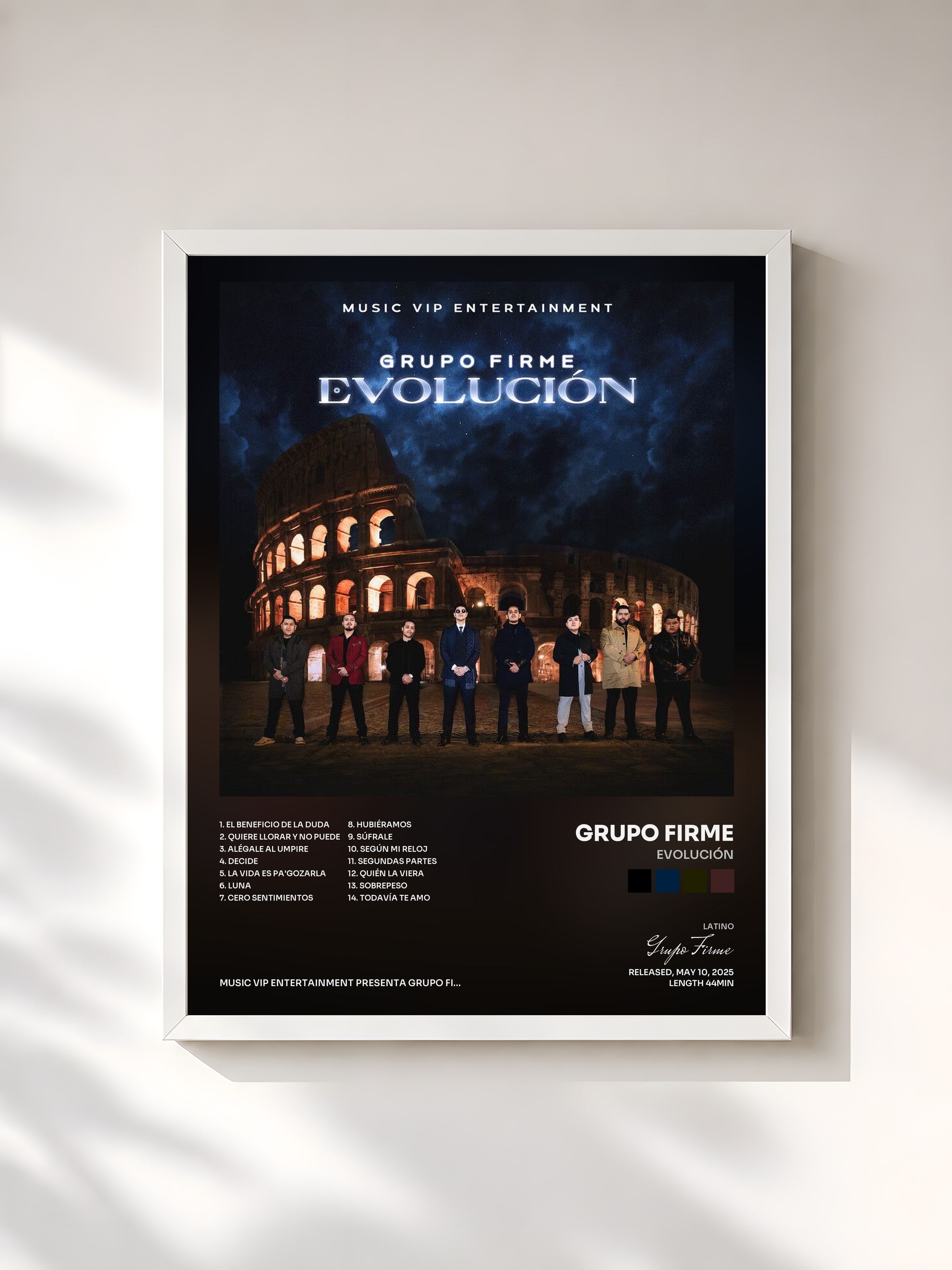#blanc Tableau de l'album Evolución de Grupo Firme, cadre blanc, imprimé et encadré en France