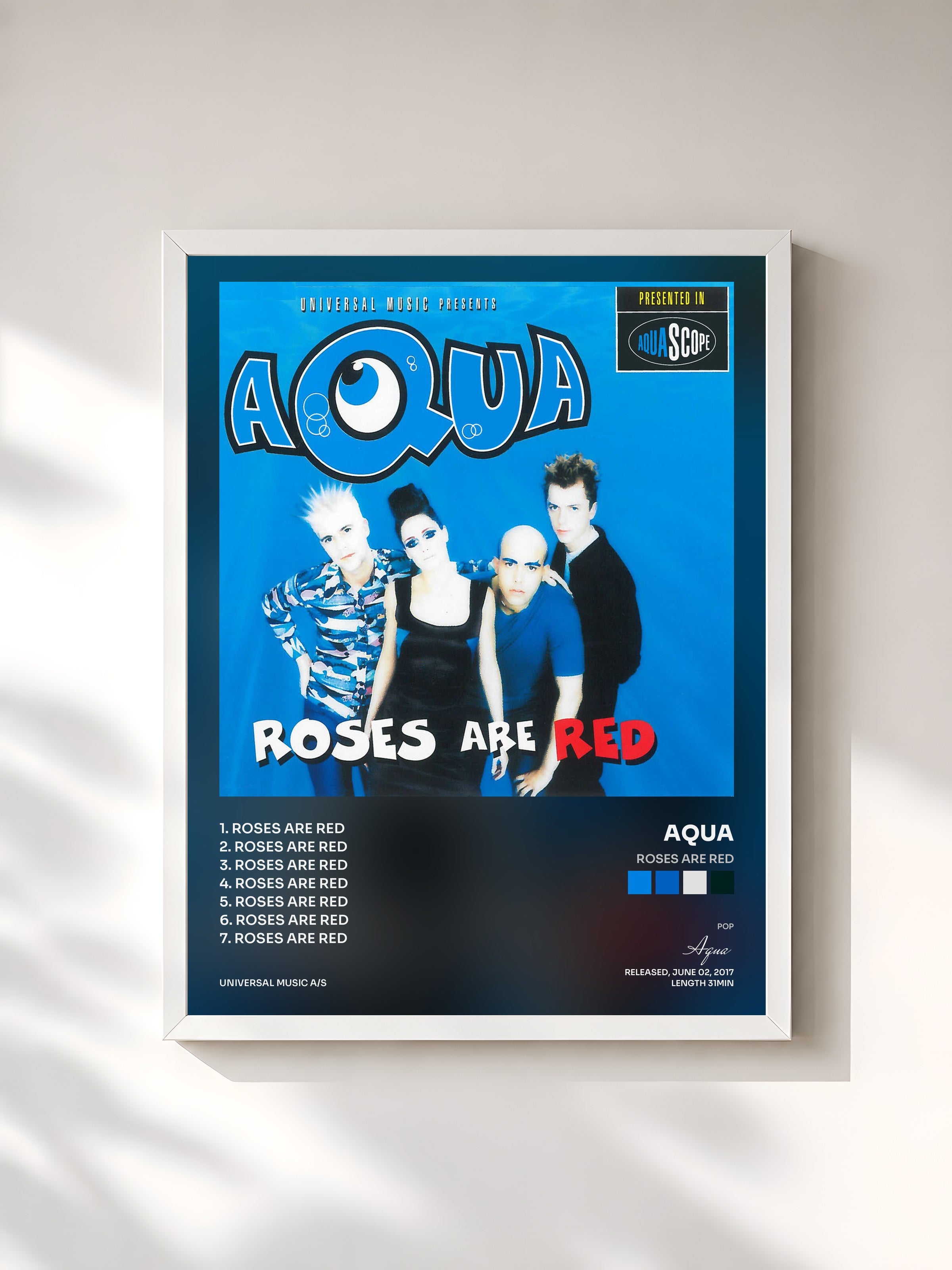 #blanc Tableau de l'album Roses Are Red de Aqua, cadre blanc, imprimé et encadré en France