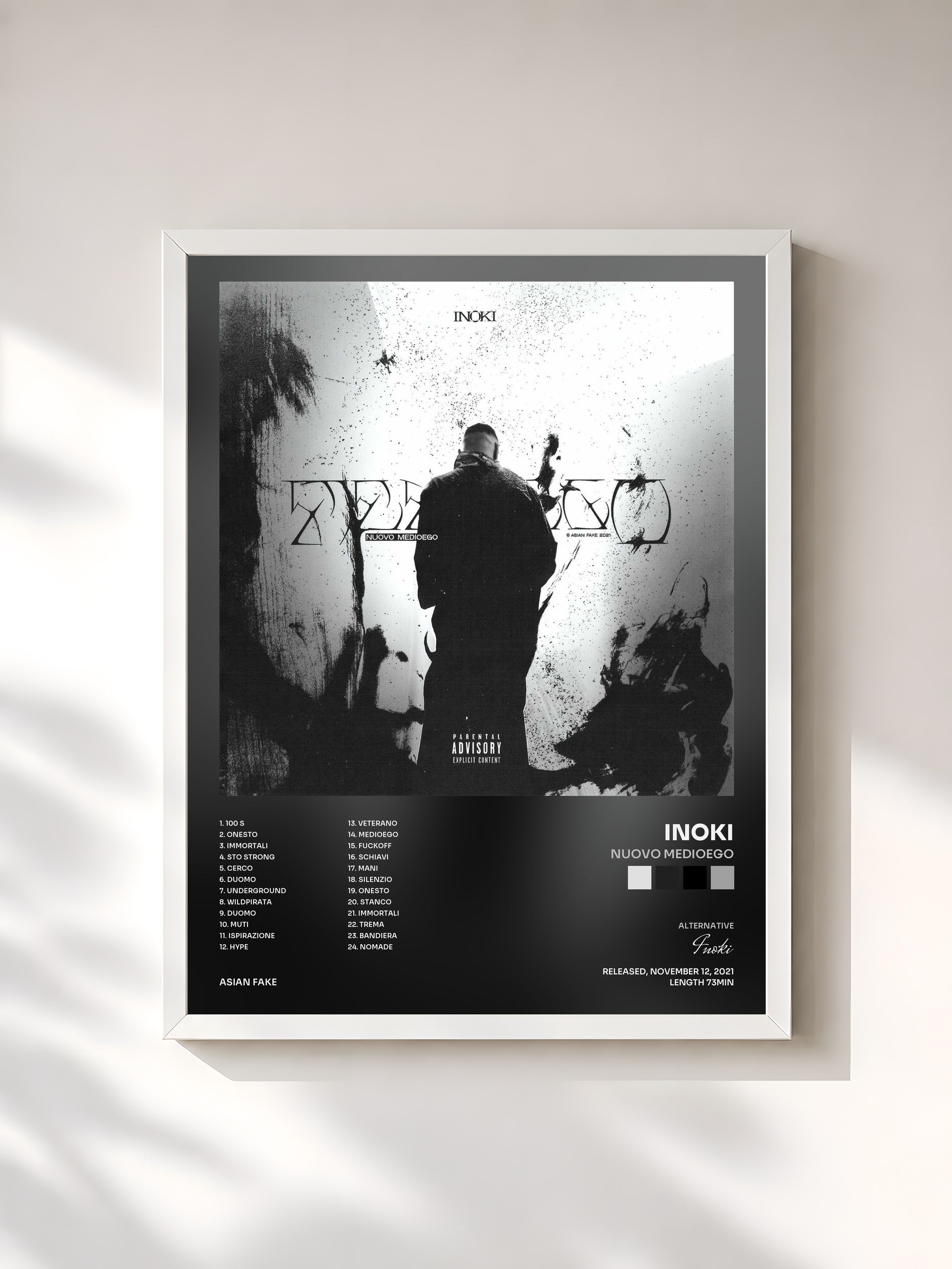 #blanc Tableau de l'album NUOVO MEDIOEGO de Inoki, cadre blanc, imprimé et encadré en France