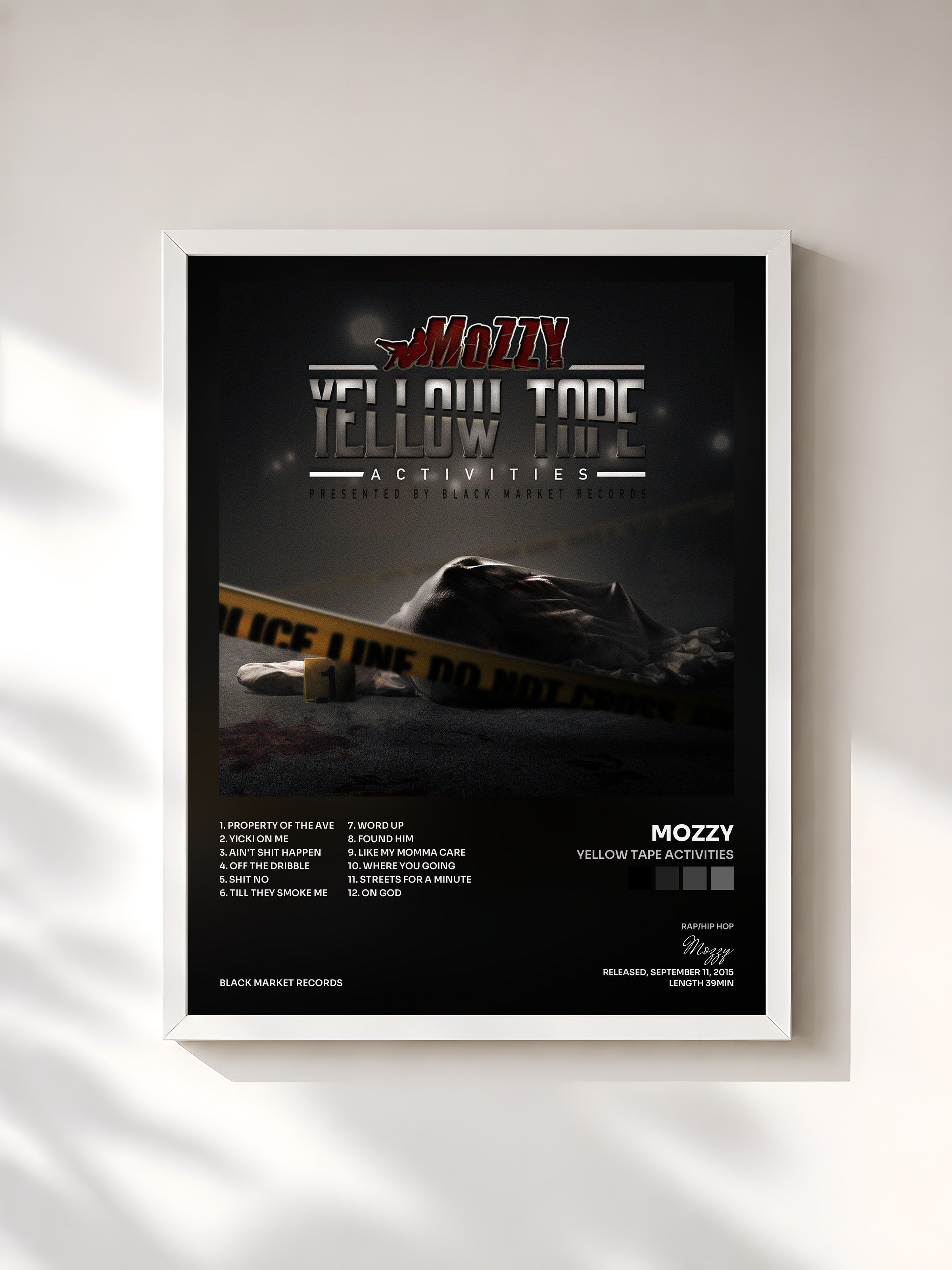 #blanc Tableau de l'album Yellow Tape Activities de Mozzy, cadre blanc, imprimé et encadré en France