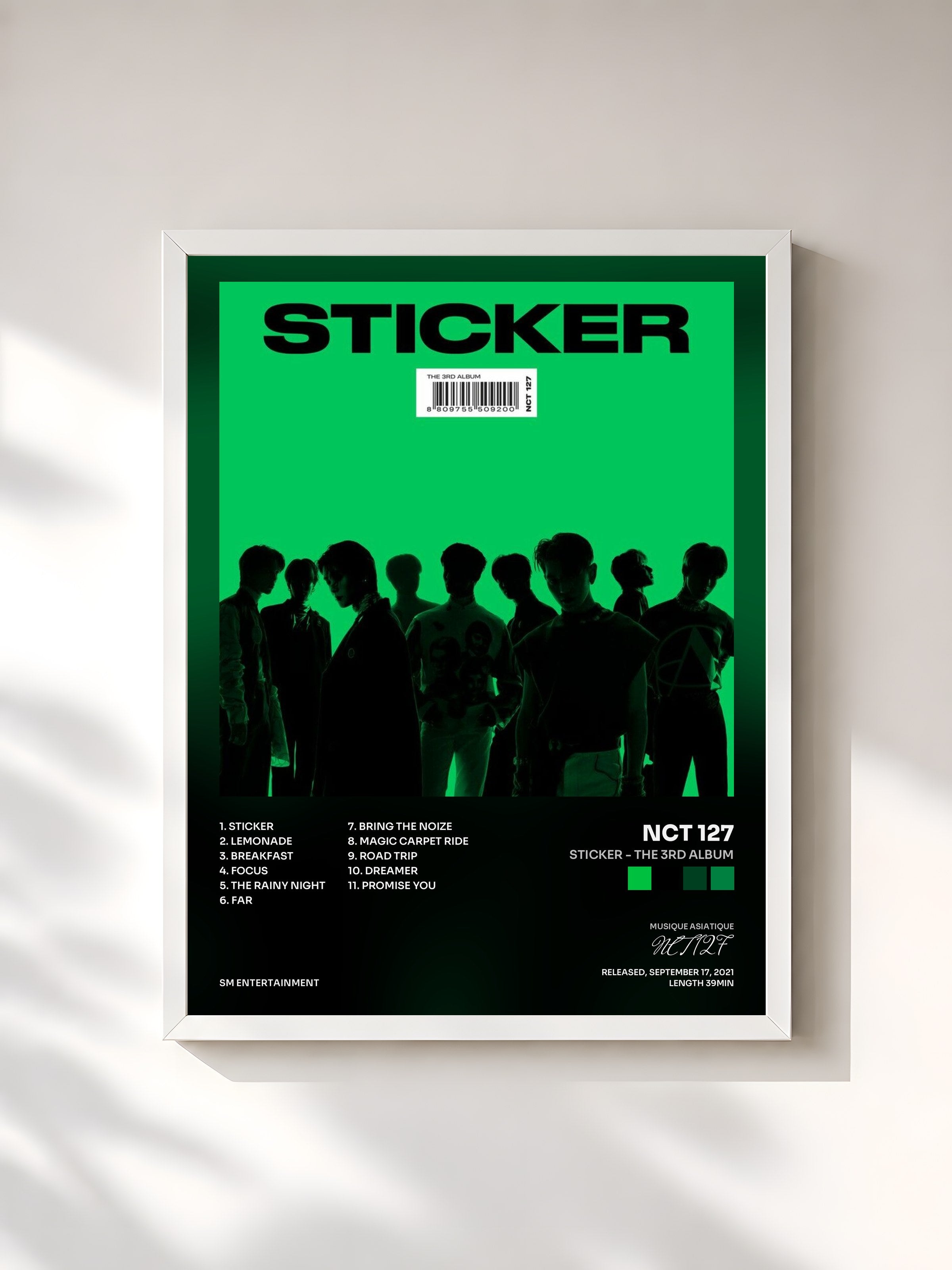 #blanc Tableau de l'album Sticker - The 3rd Album de NCT 127, cadre blanc, imprimé et encadré en France