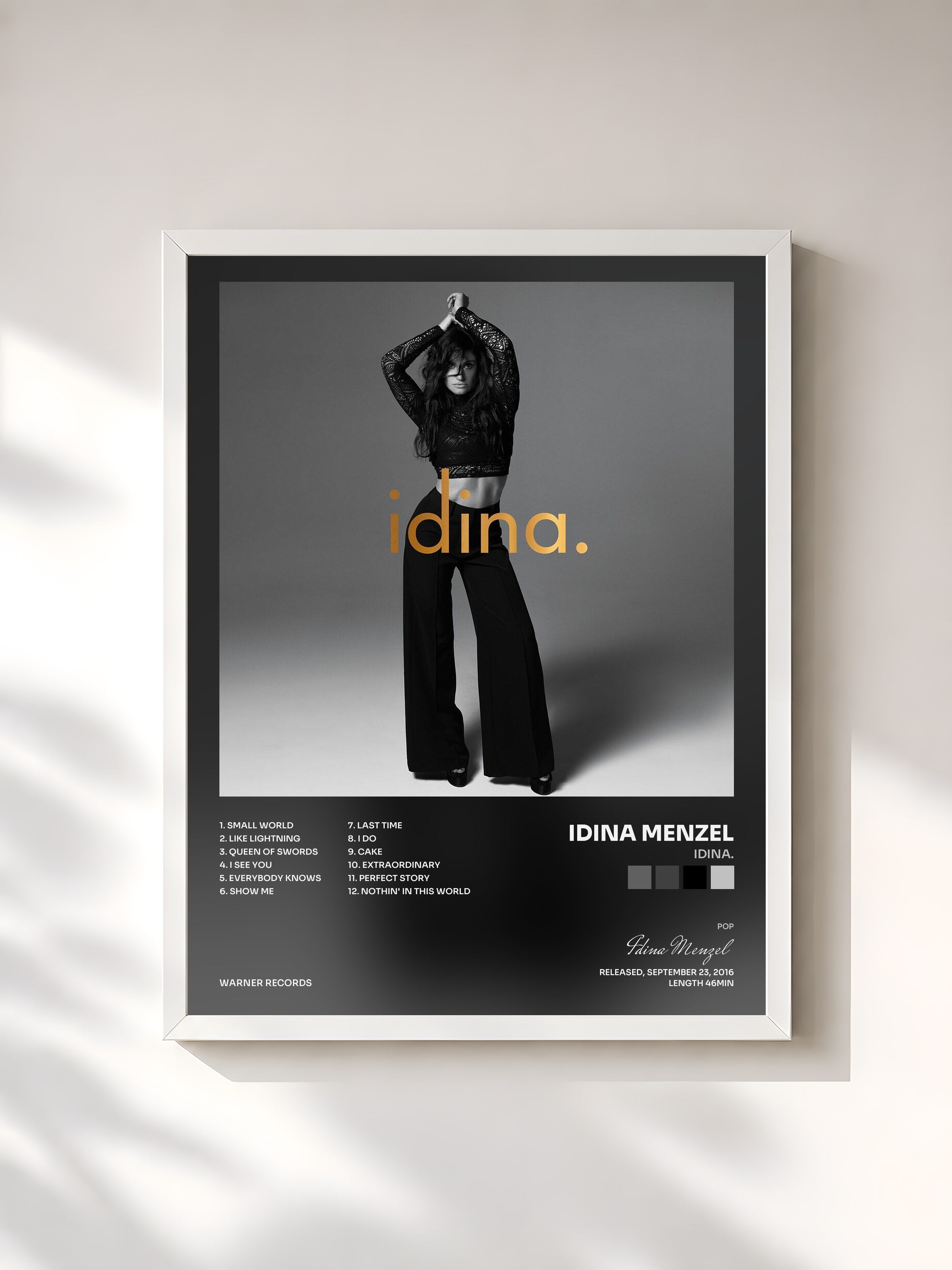 #blanc Tableau de l'album idina. de Idina Menzel, cadre blanc, imprimé et encadré en France