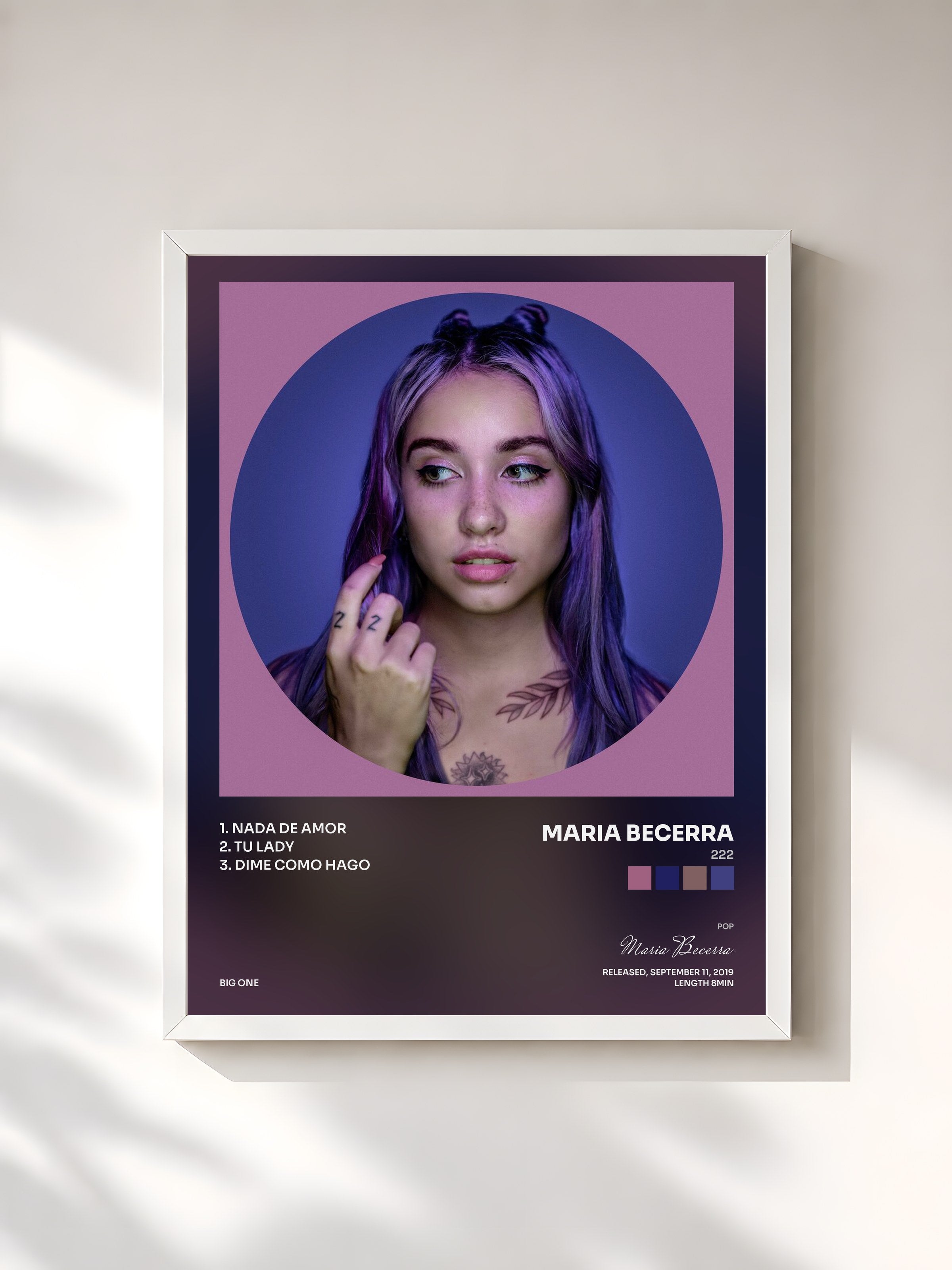 #blanc Tableau de l'album 222 de Maria Becerra, cadre blanc, imprimé et encadré en France