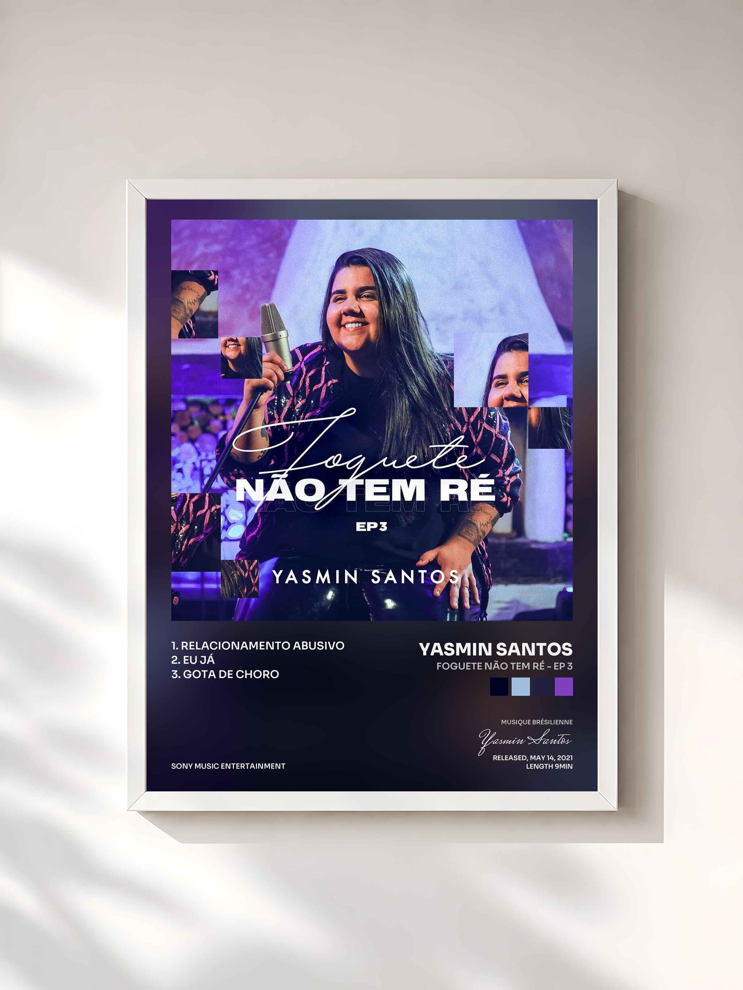 #blanc Tableau de l'album Foguete Não Tem Ré - EP 3 de Yasmin Santos, cadre blanc, imprimé et encadré en France