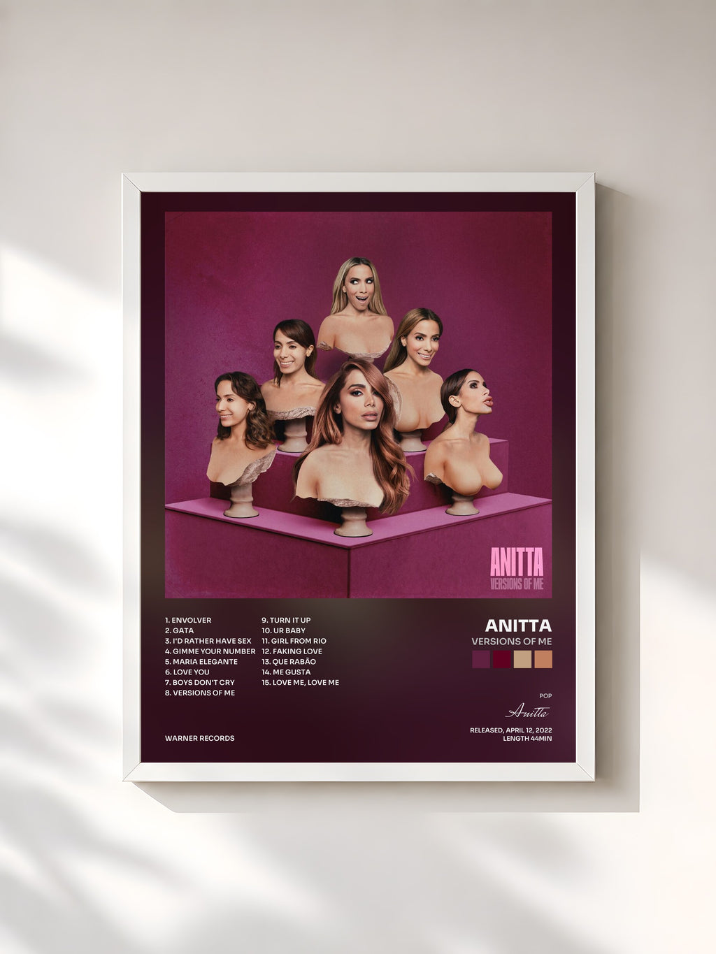 #blanc Tableau de l'album Versions of Me de Anitta, cadre blanc, imprimé et encadré en France