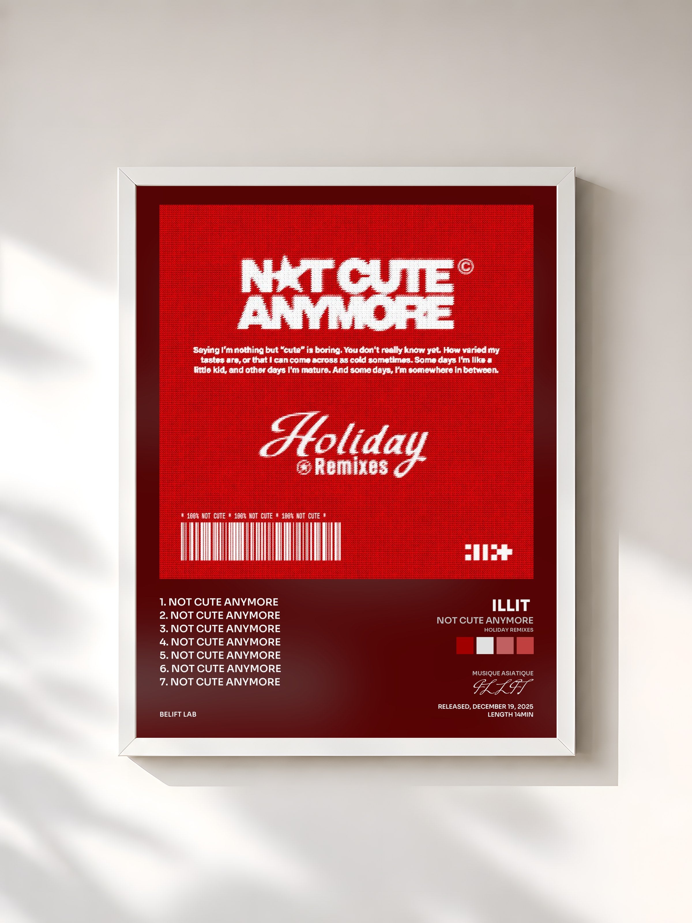 #blanc Tableau de l'album NOT CUTE ANYMORE (Holiday Remixes) de ILLIT , cadre blanc, imprimé et encadré en France