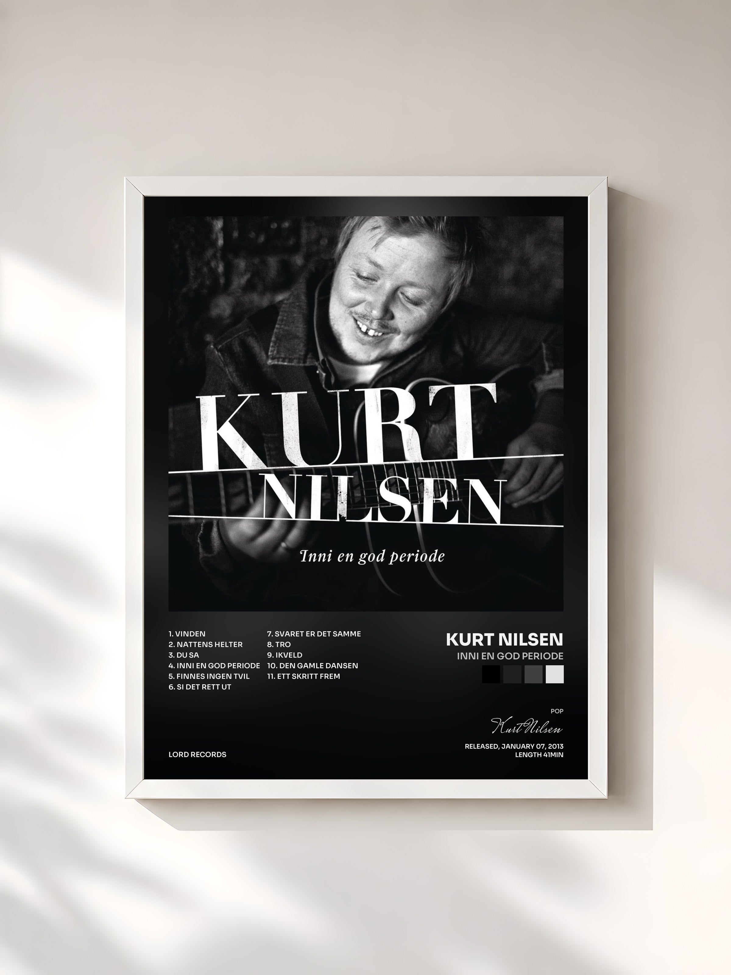 #blanc Tableau de l'album Inni en god periode de Kurt Nilsen, cadre blanc, imprimé et encadré en France