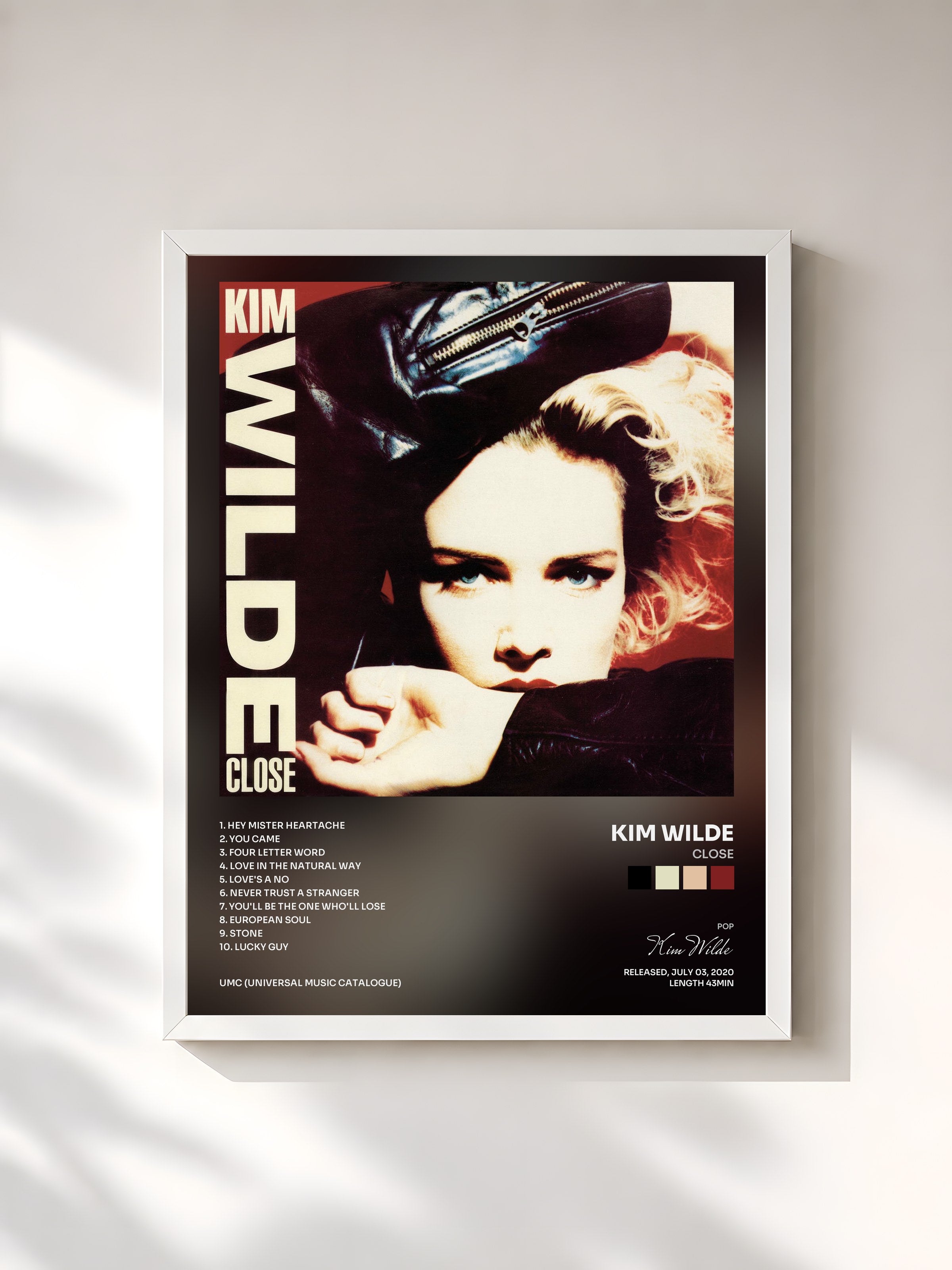 #blanc Tableau de l'album Close de Kim Wilde, cadre blanc, imprimé et encadré en France