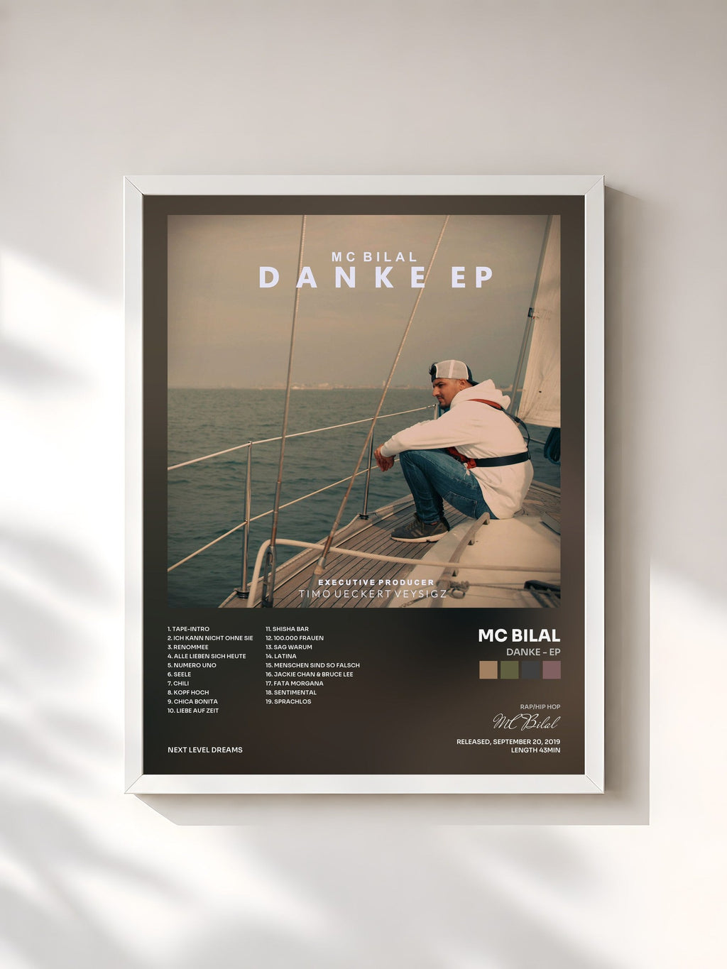 #blanc DANKE - EP von MC Bilal als gerahmter Kunstdruck, weißer Rahmen, gedruckt und gerahmt in Frankreich