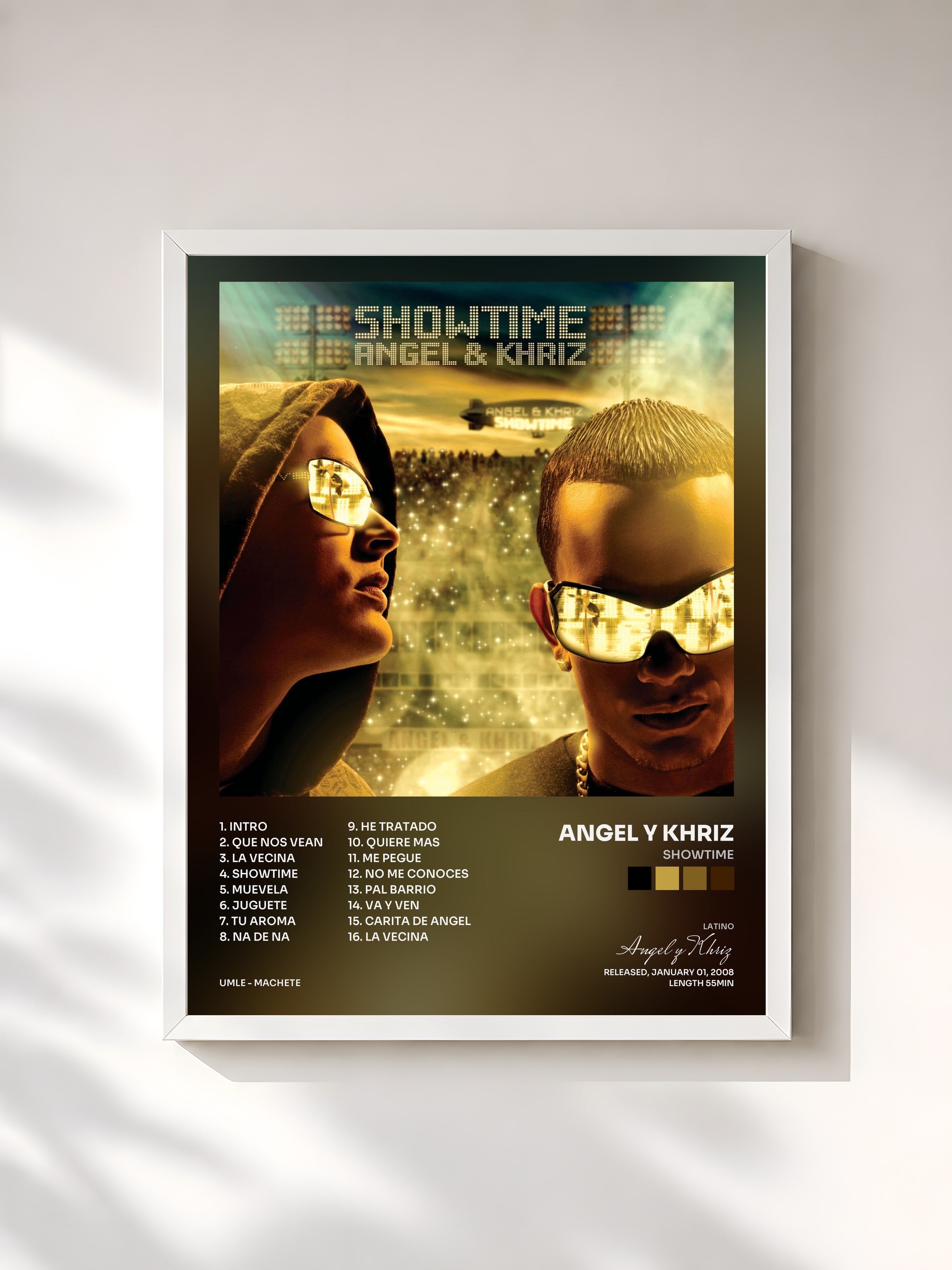 #blanc Tableau de l'album Showtime de Angel y Khriz, cadre blanc, imprimé et encadré en France