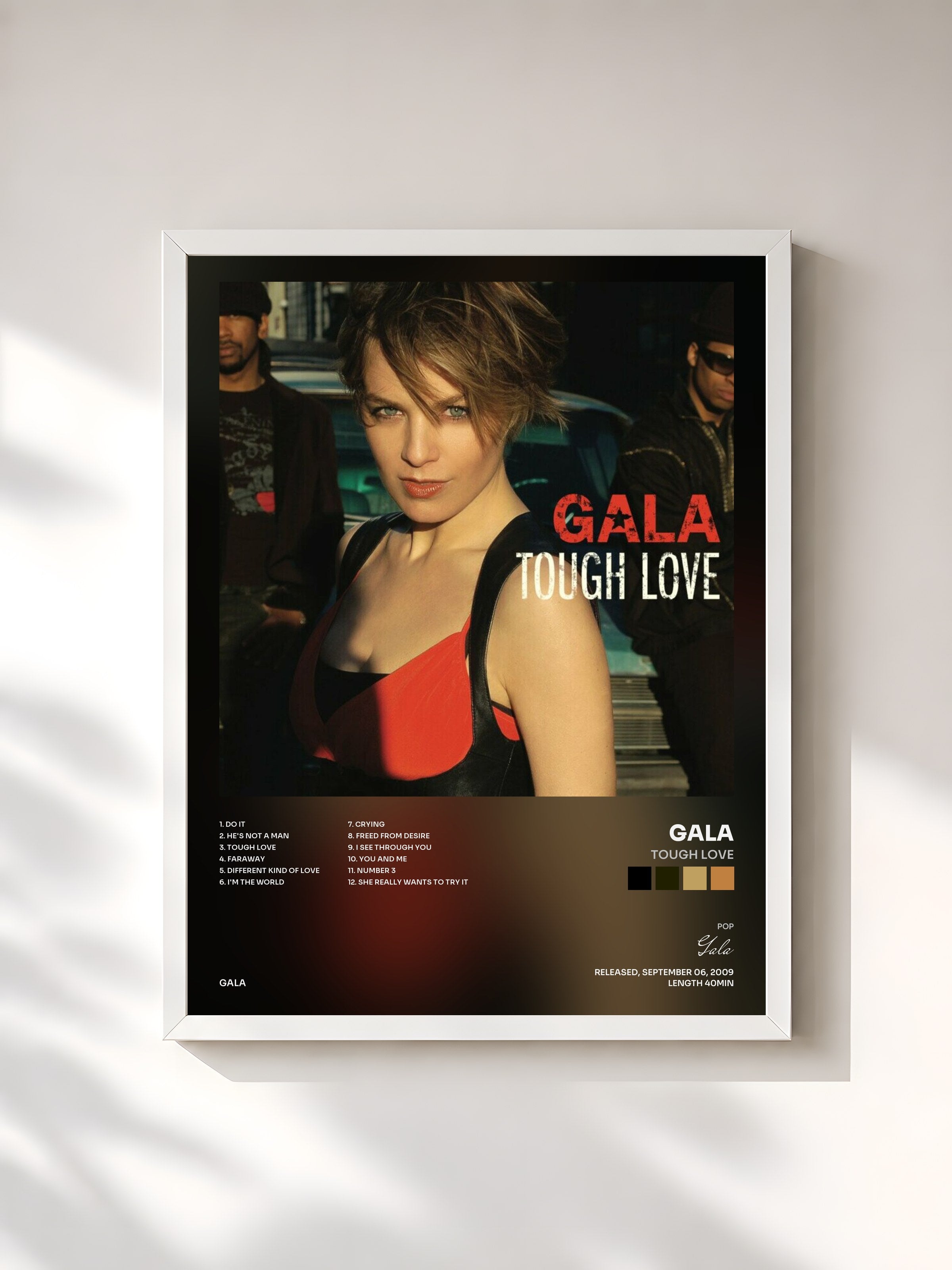 #blanc Tableau de l'album Tough Love de Gala, cadre blanc, imprimé et encadré en France