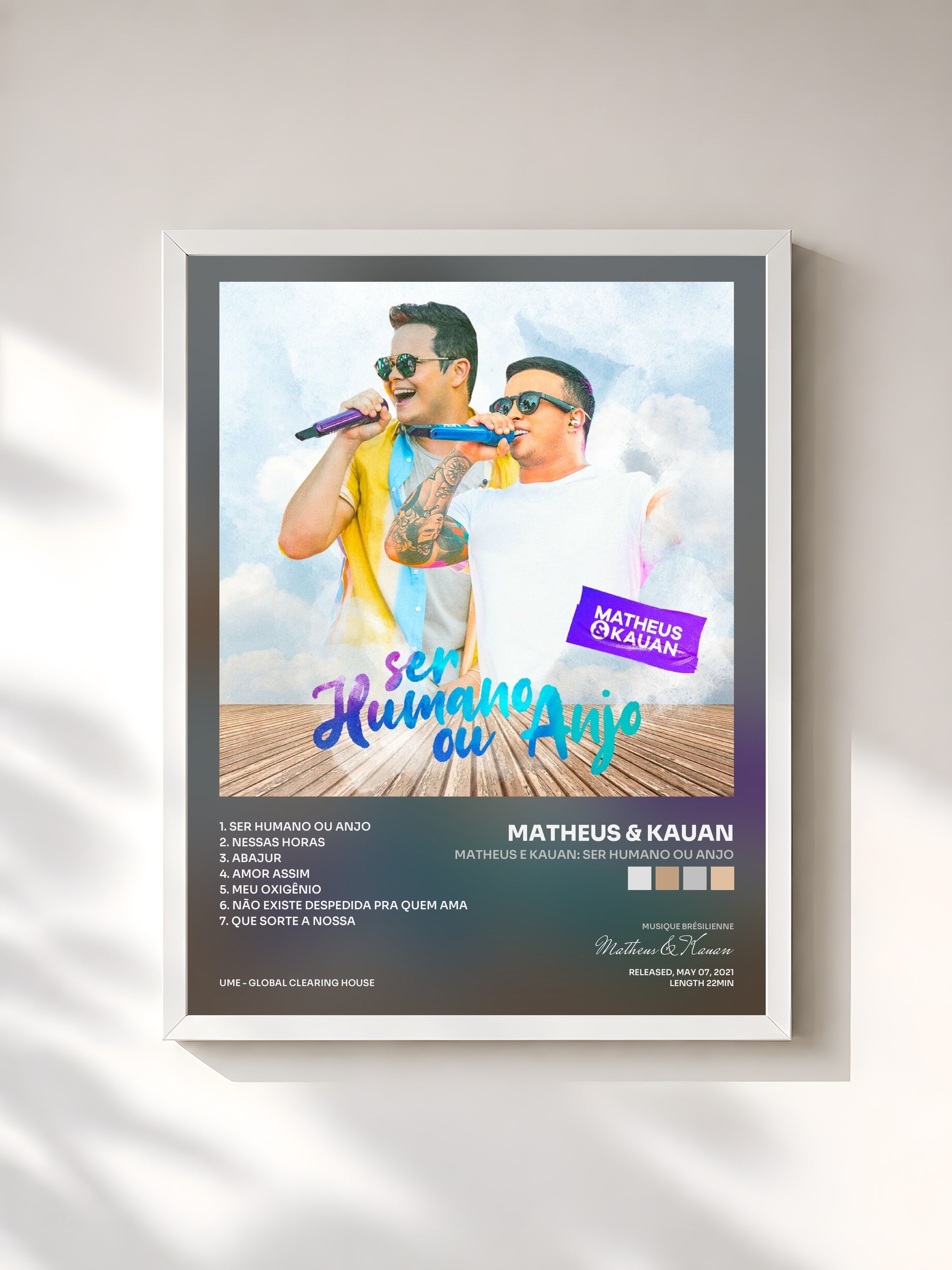 #blanc Tableau de l'album Matheus e Kauan: Ser Humano ou Anjo de Matheus & Kauan, cadre blanc, imprimé et encadré en France