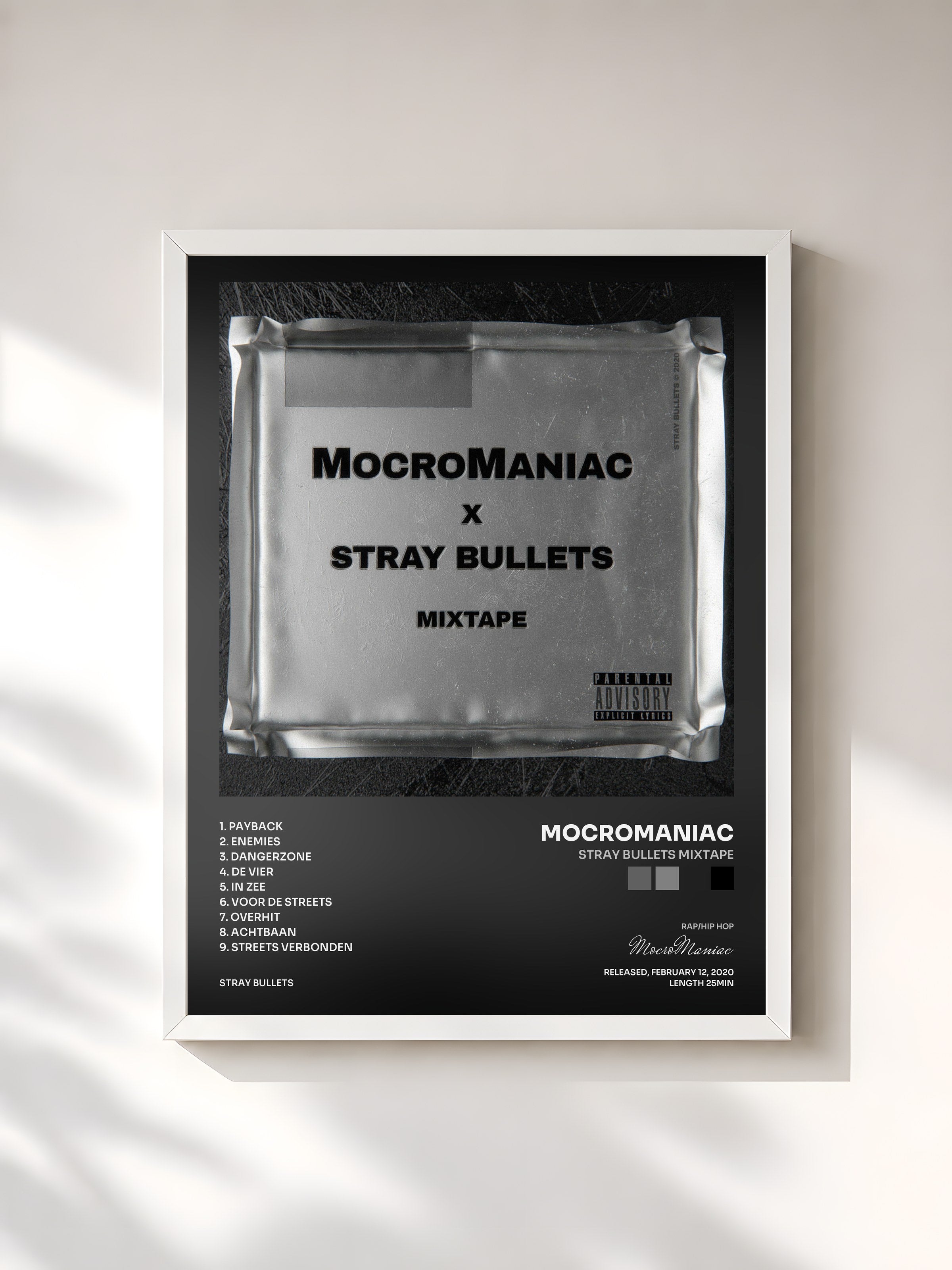 #blanc Tableau de l'album Stray Bullets Mixtape de MocroManiac, cadre blanc, imprimé et encadré en France