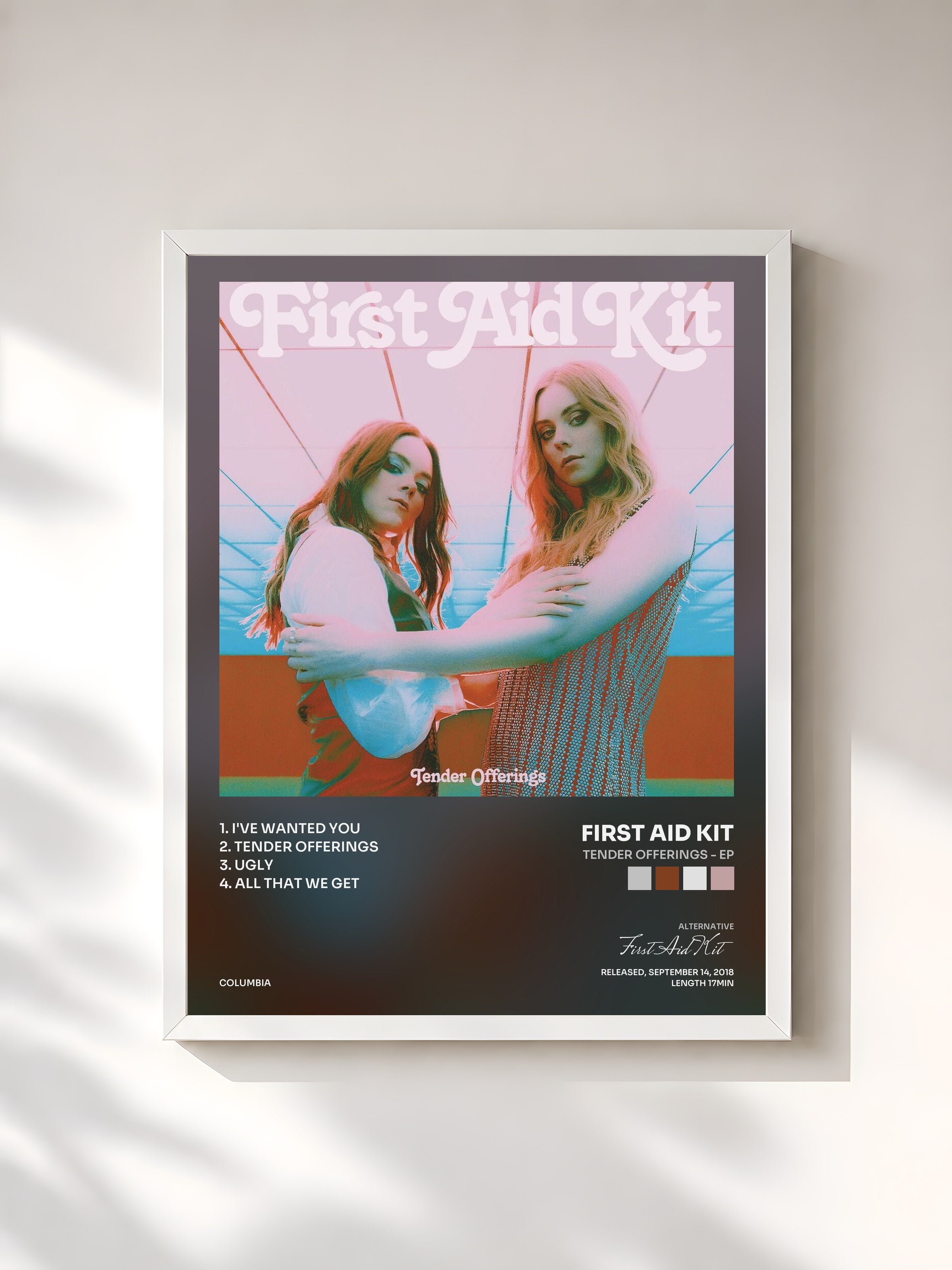 #blanc Tableau de l'album Tender Offerings - EP de First Aid Kit, cadre blanc, imprimé et encadré en France