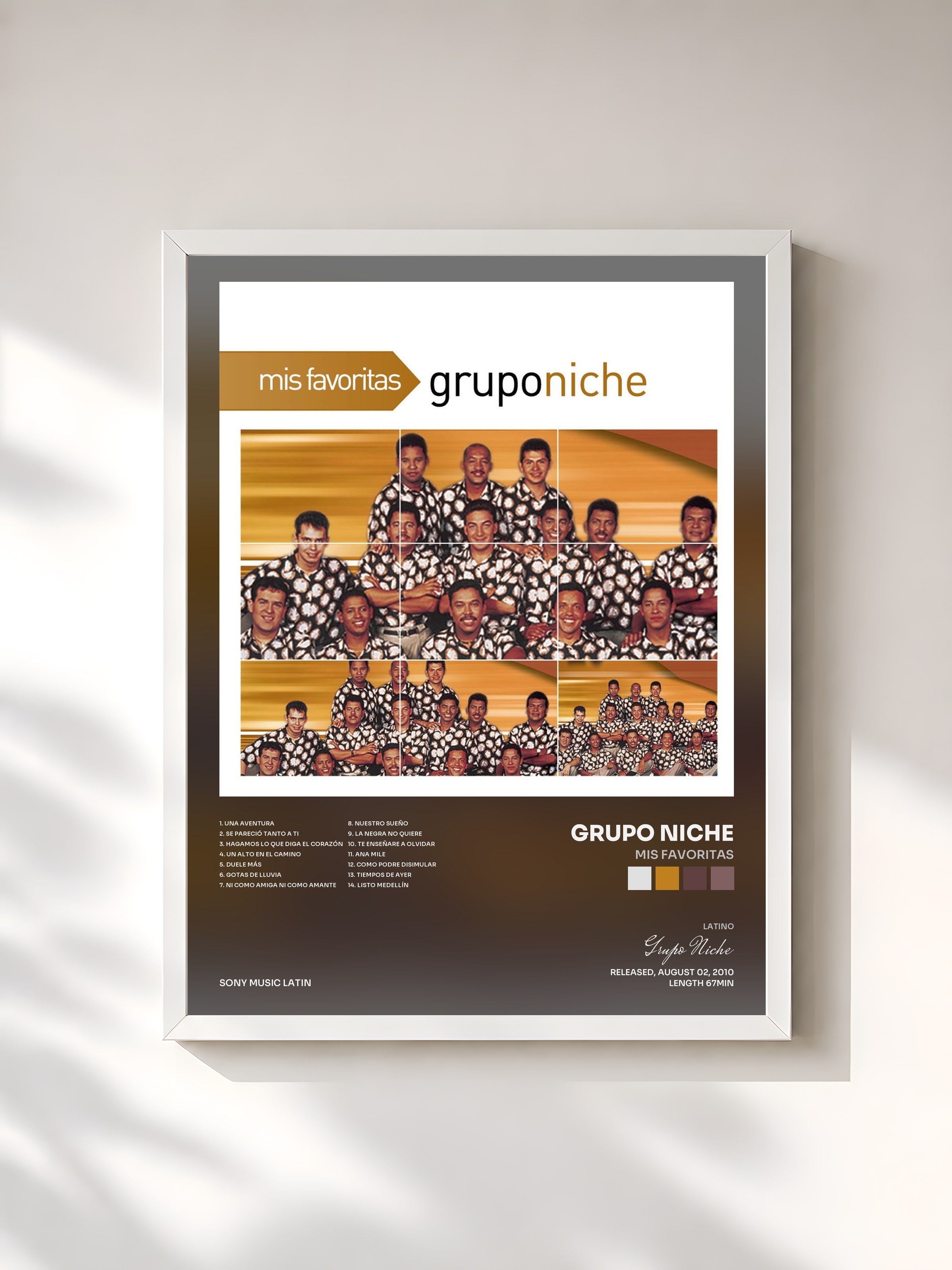 #blanc Tableau de l'album Mis Favoritas de Grupo Niche, cadre blanc, imprimé et encadré en France