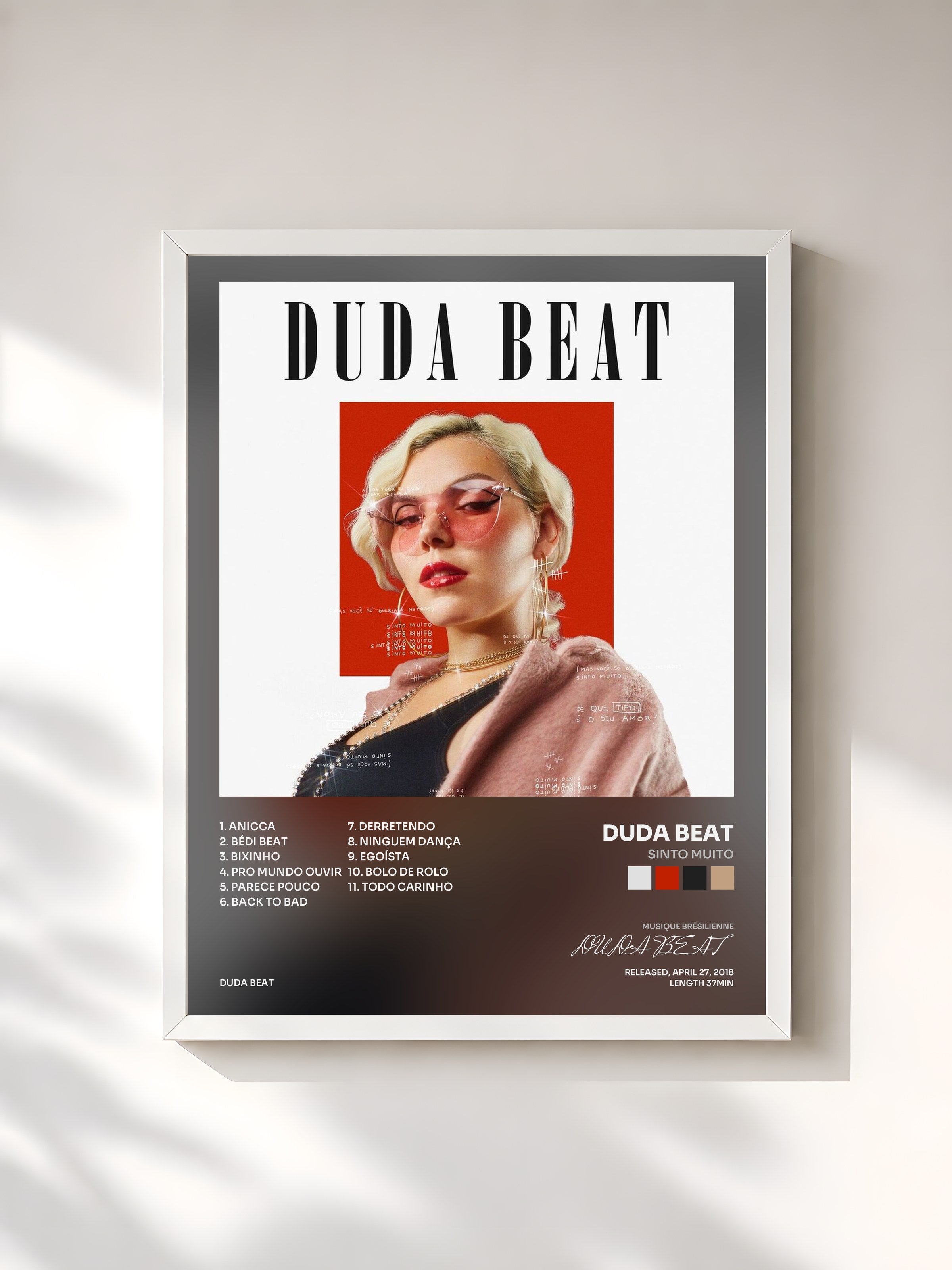 #blanc Tableau de l'album Sinto Muito de DUDA BEAT, cadre blanc, imprimé et encadré en France