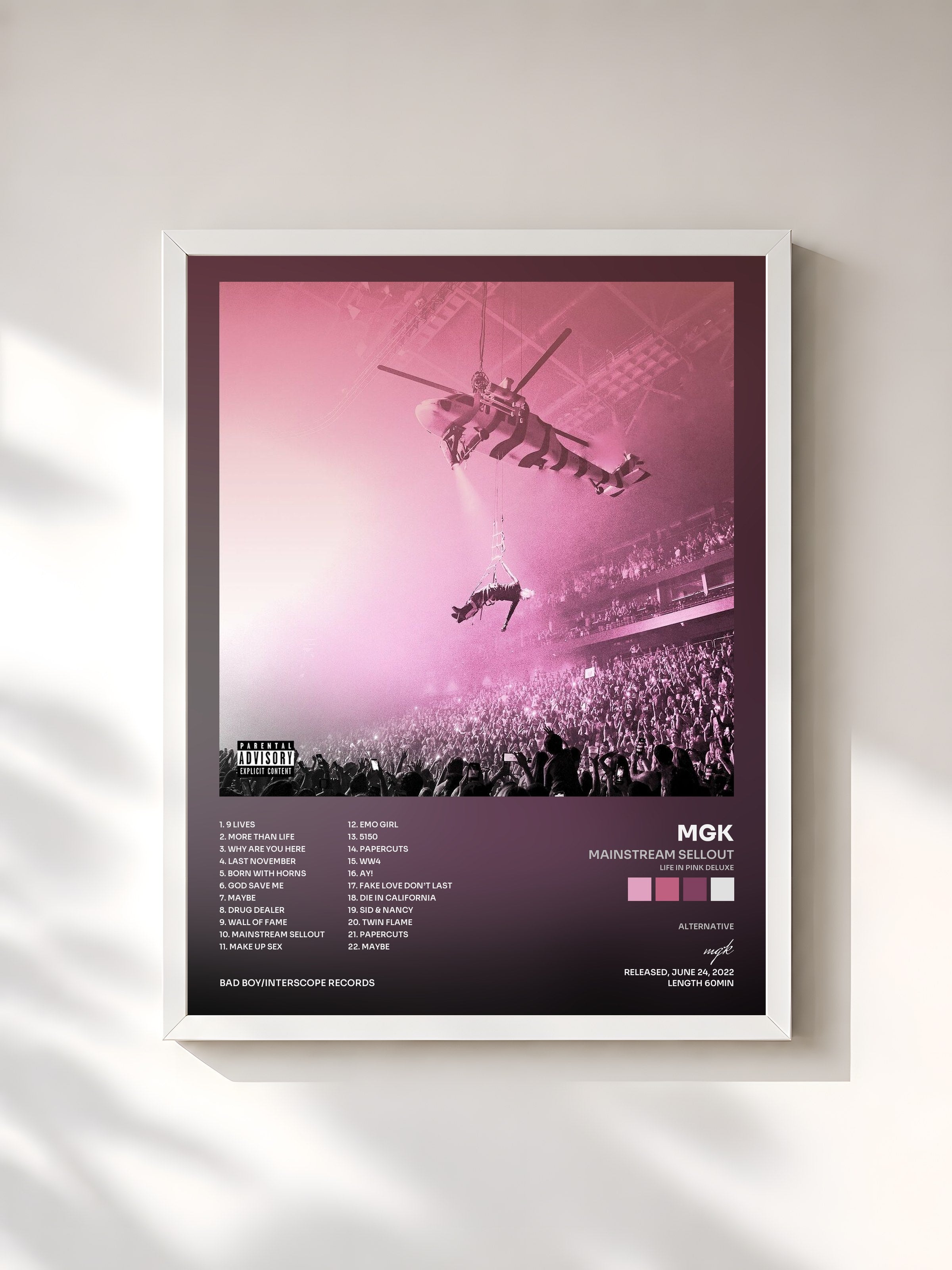 #blanc Tableau de l'album mainstream sellout (life in pink deluxe) de mgk, cadre blanc, imprimé et encadré en France