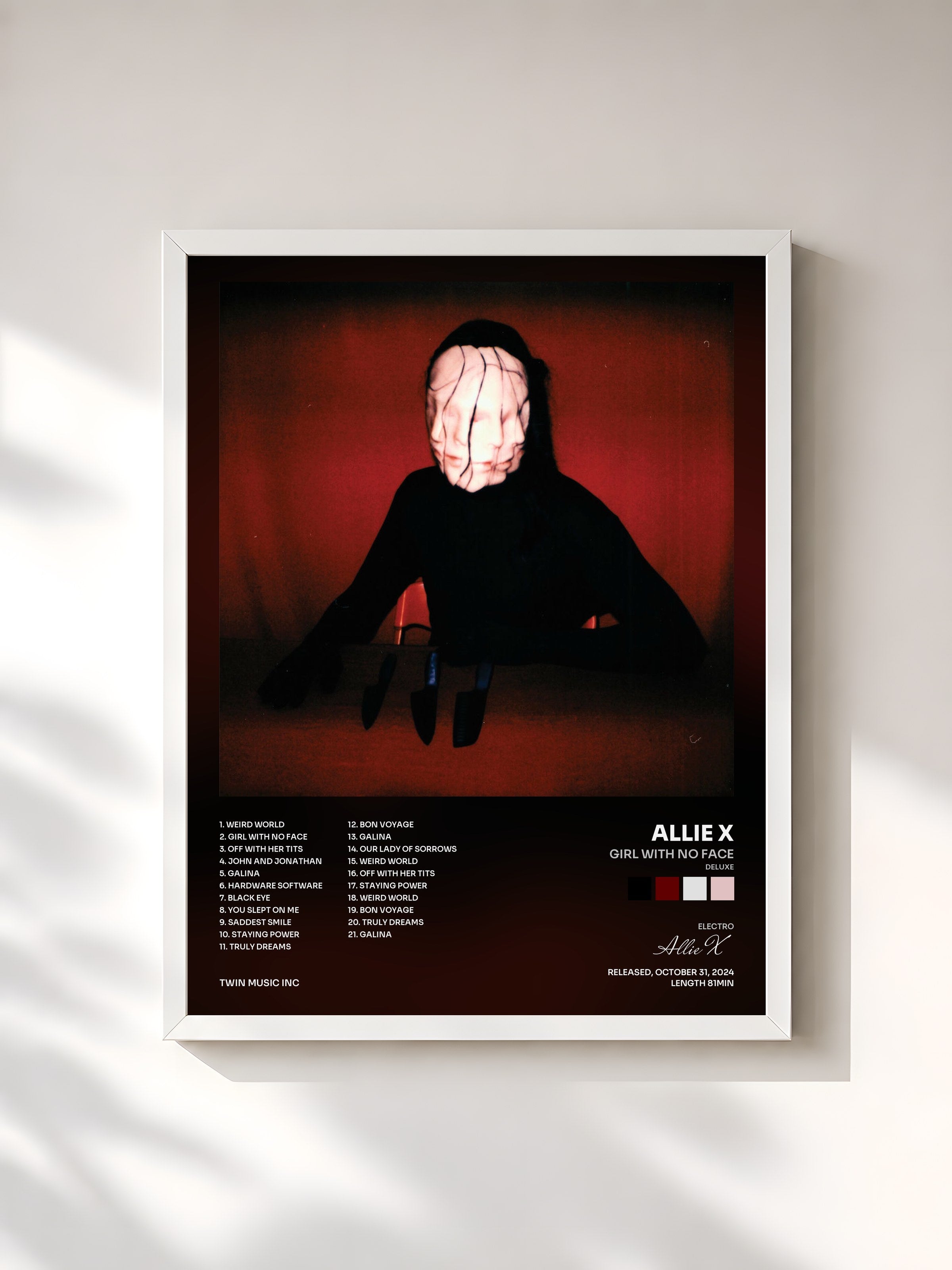 #blanc Tableau de l'album Girl With No Face (Deluxe) de Allie X, cadre blanc, imprimé et encadré en France