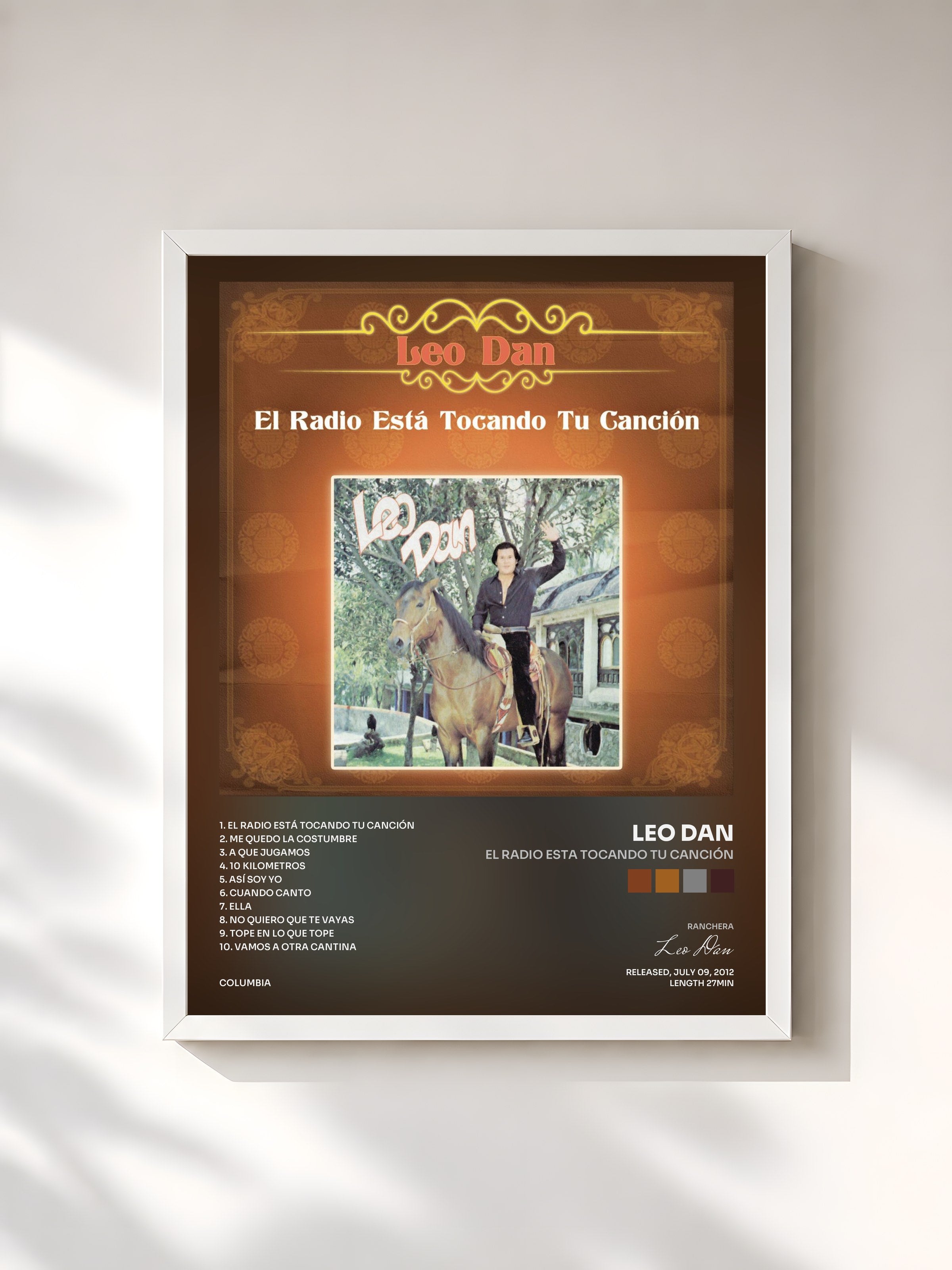 #blanc Tableau de l'album El Radio Esta Tocando Tu Canción de Leo Dan, cadre blanc, imprimé et encadré en France