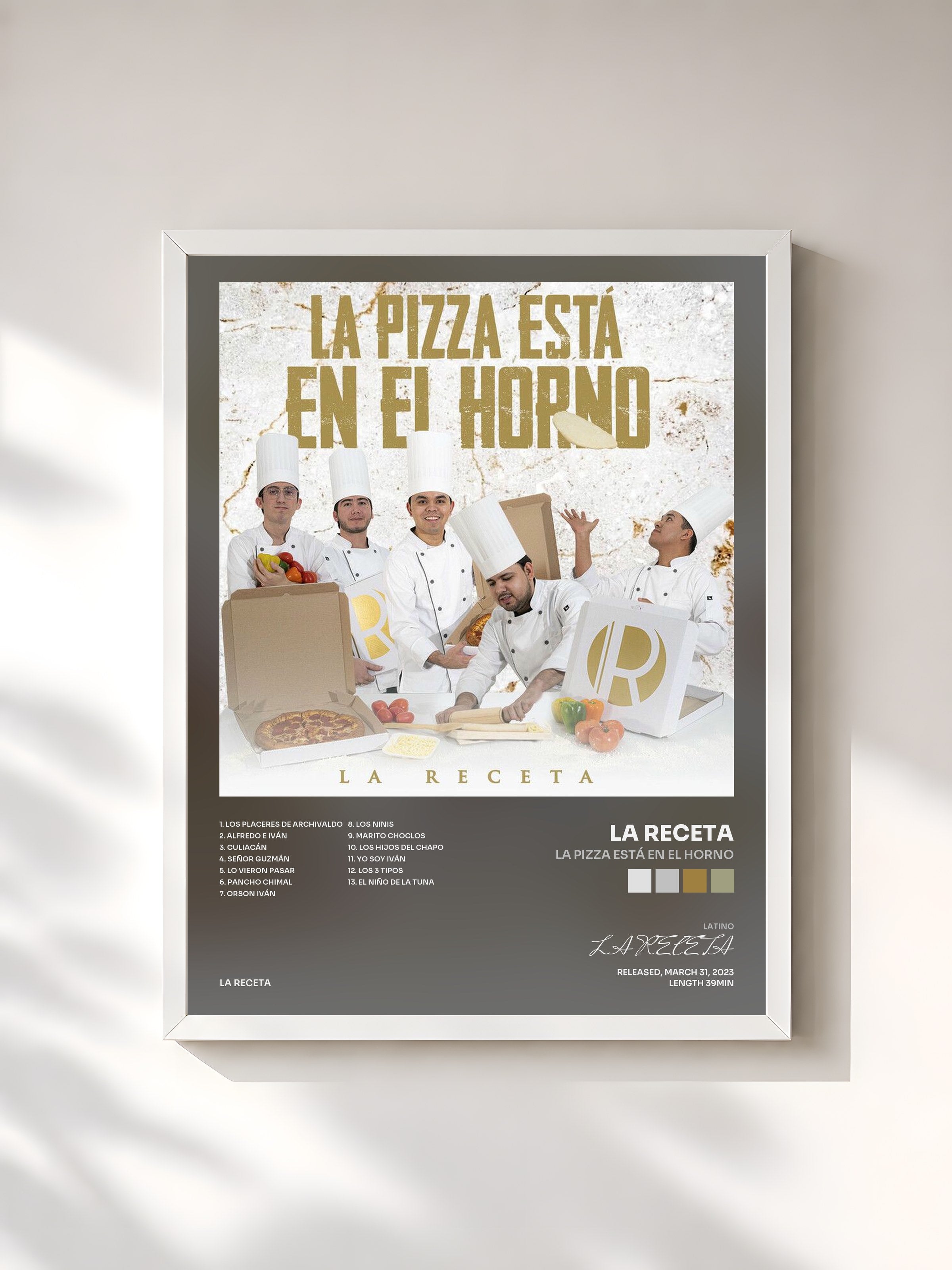 #blanc Tableau de l'album La Pizza Está En El Horno de LA RECETA, cadre blanc, imprimé et encadré en France
