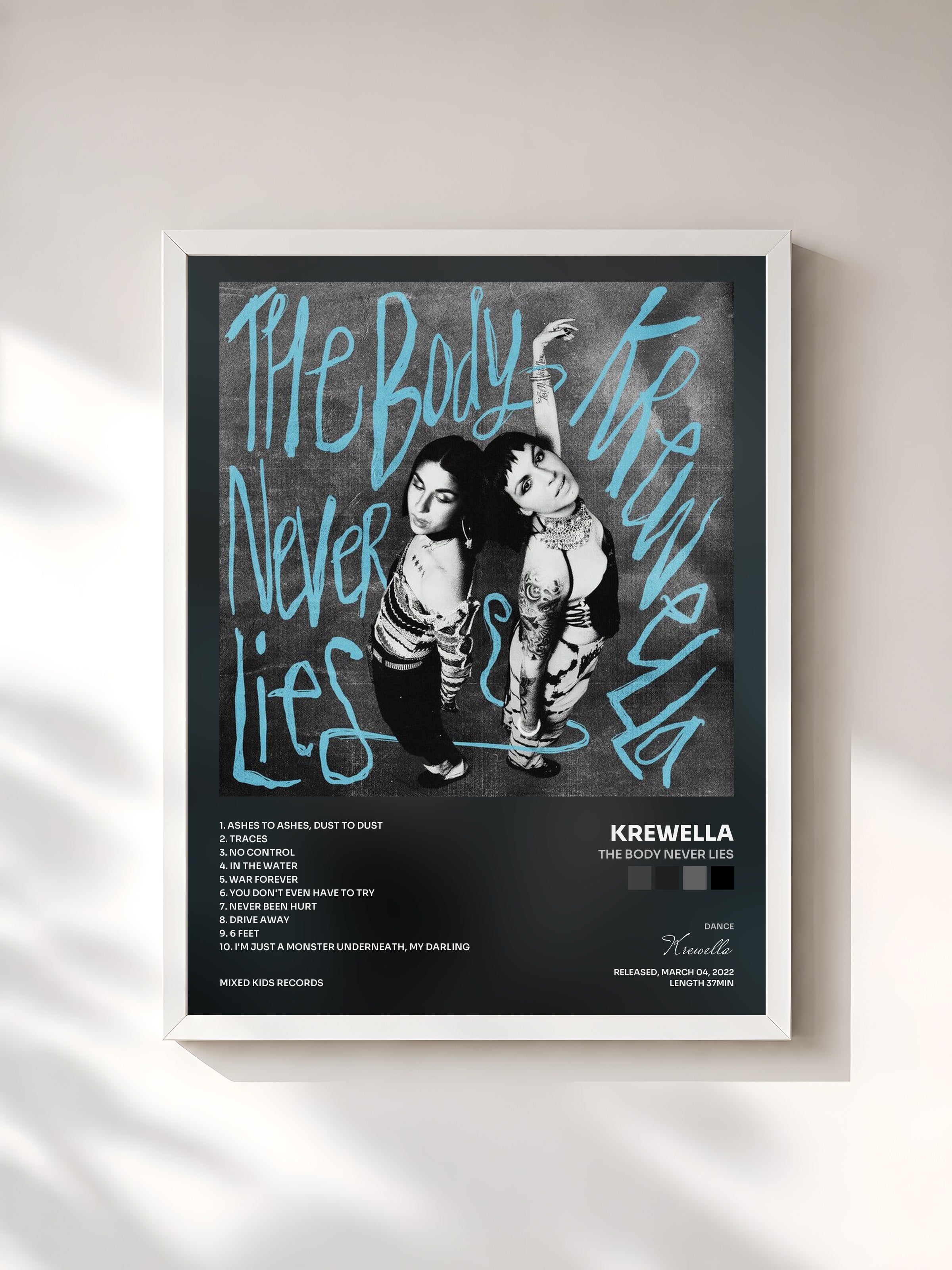 #blanc Tableau de l'album The Body Never Lies de Krewella, cadre blanc, imprimé et encadré en France
