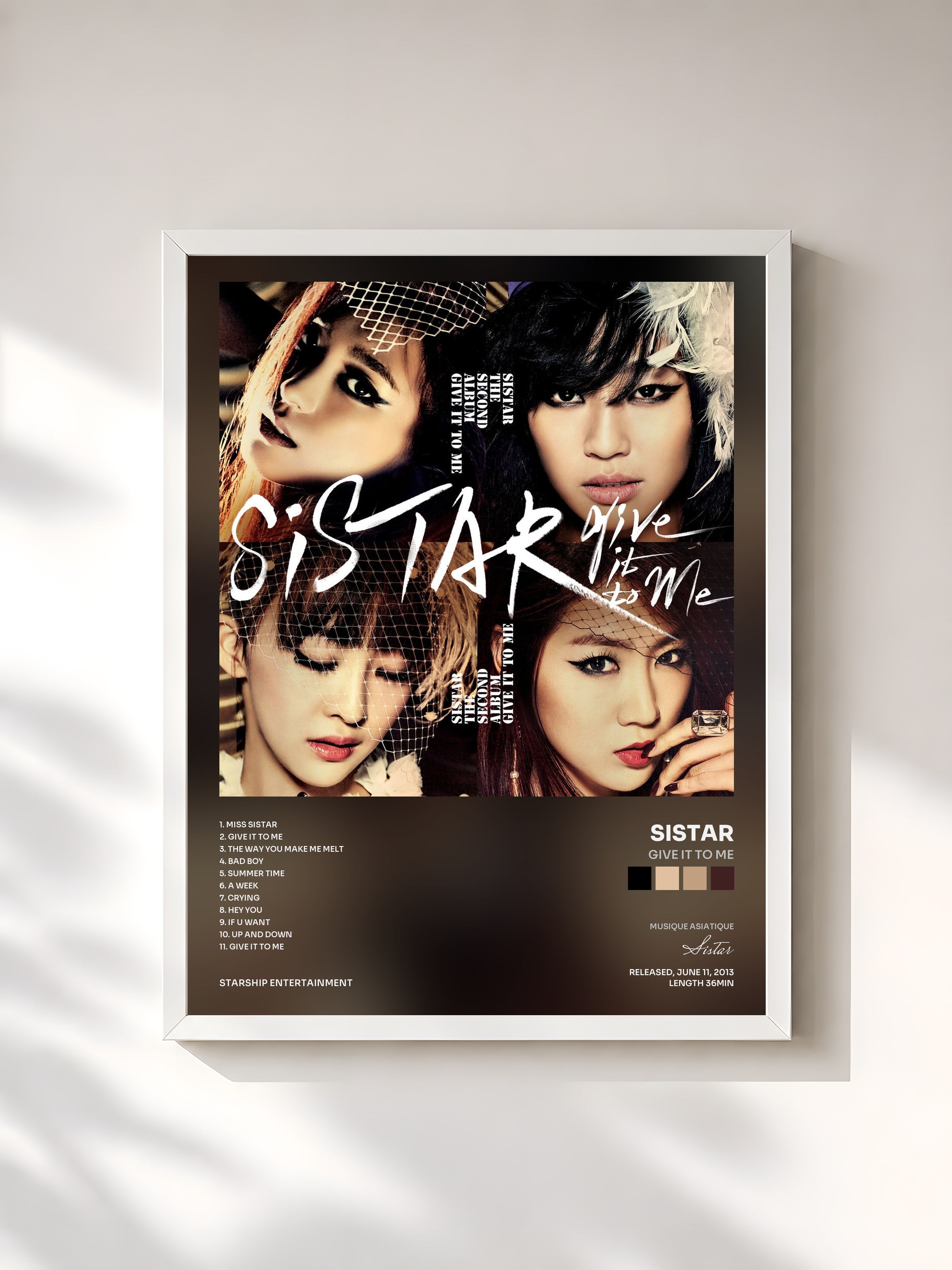 #blanc Tableau de l'album Give It To Me de Sistar, cadre blanc, imprimé et encadré en France