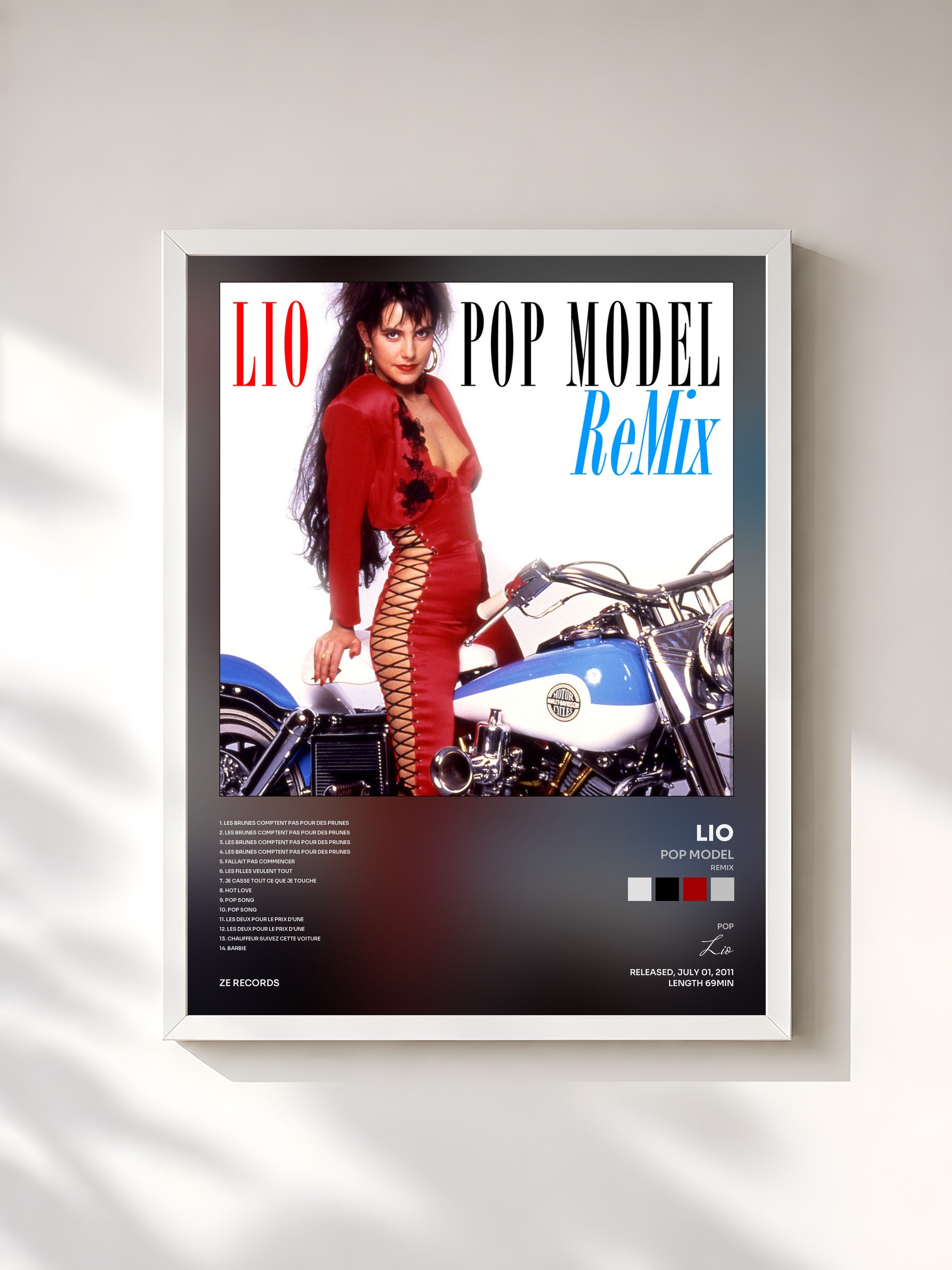#blanc Tableau de l'album Pop Model (Remix) de Lio, cadre blanc, imprimé et encadré en France