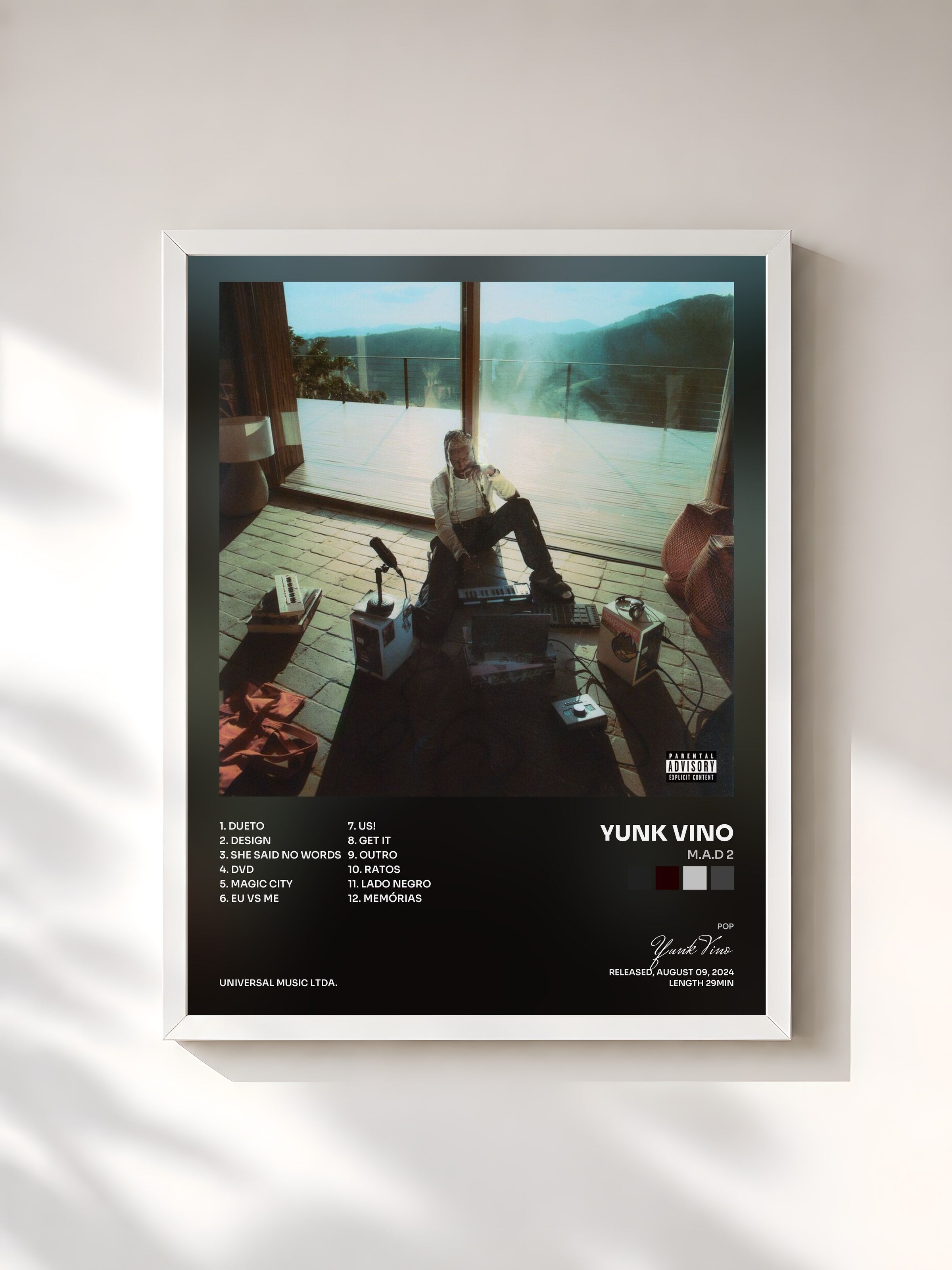 #blanc Tableau de l'album M.A.D 2 de Yunk Vino, cadre blanc, imprimé et encadré en France