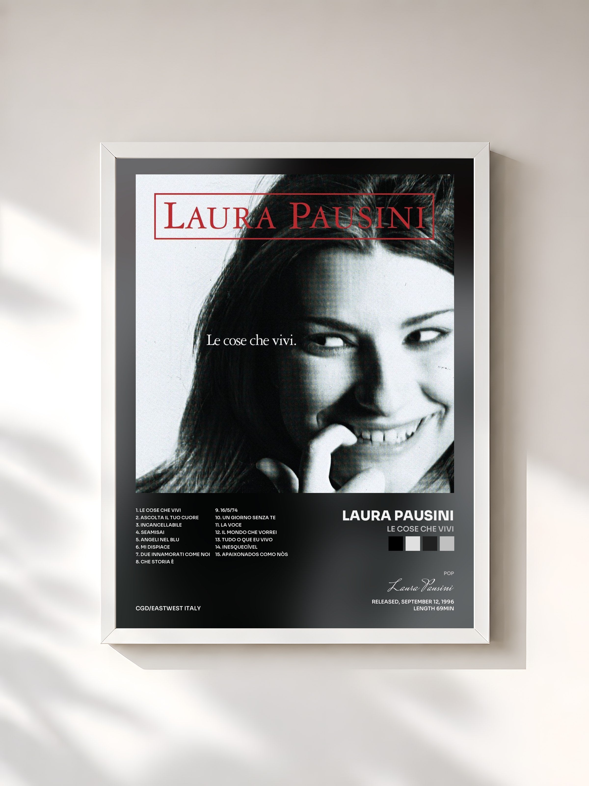 #blanc Tableau de l'album Le cose che vivi de Laura Pausini, cadre blanc, imprimé et encadré en France