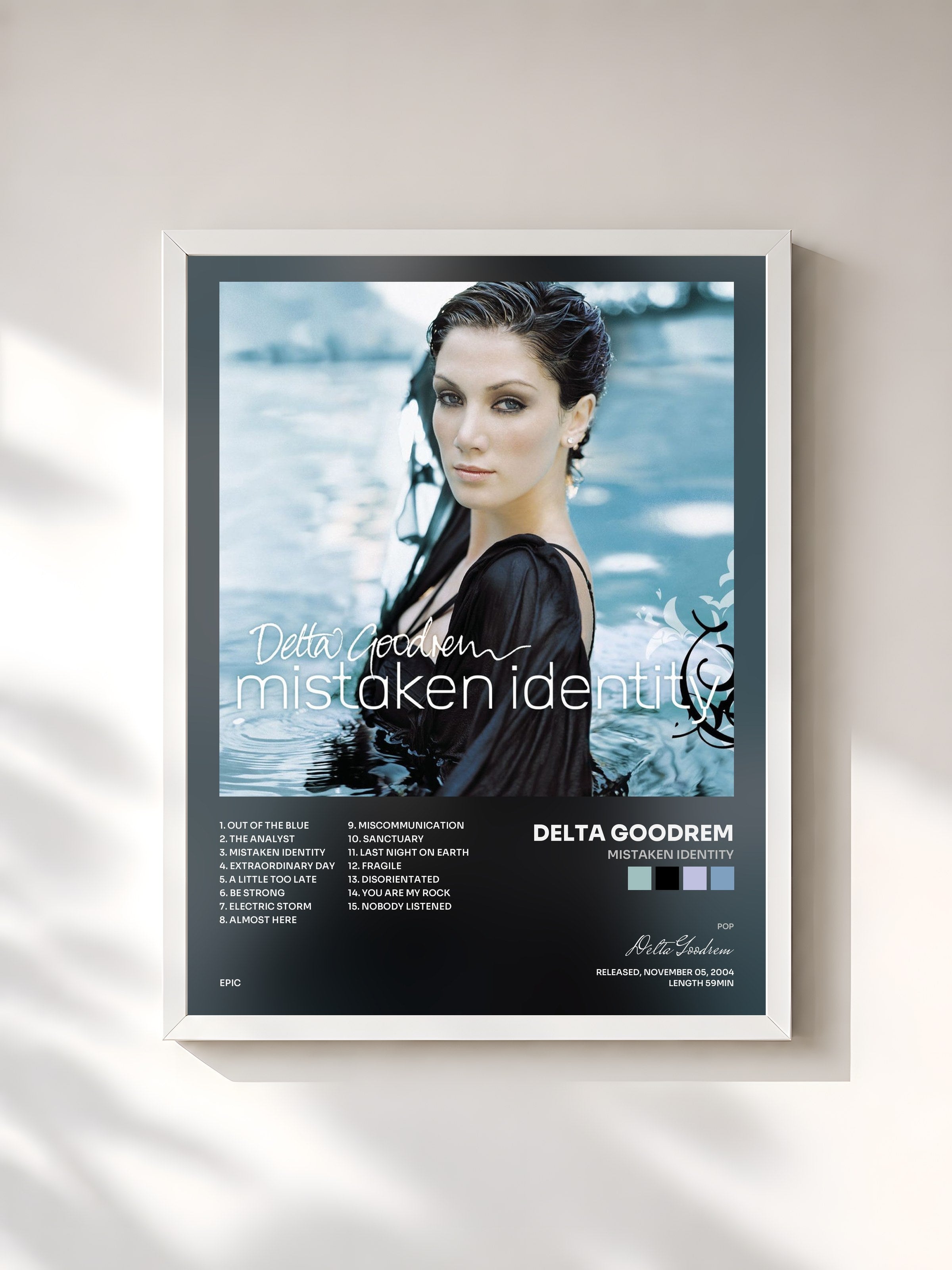 #blanc Tableau de l'album Mistaken Identity de Delta Goodrem, cadre blanc, imprimé et encadré en France