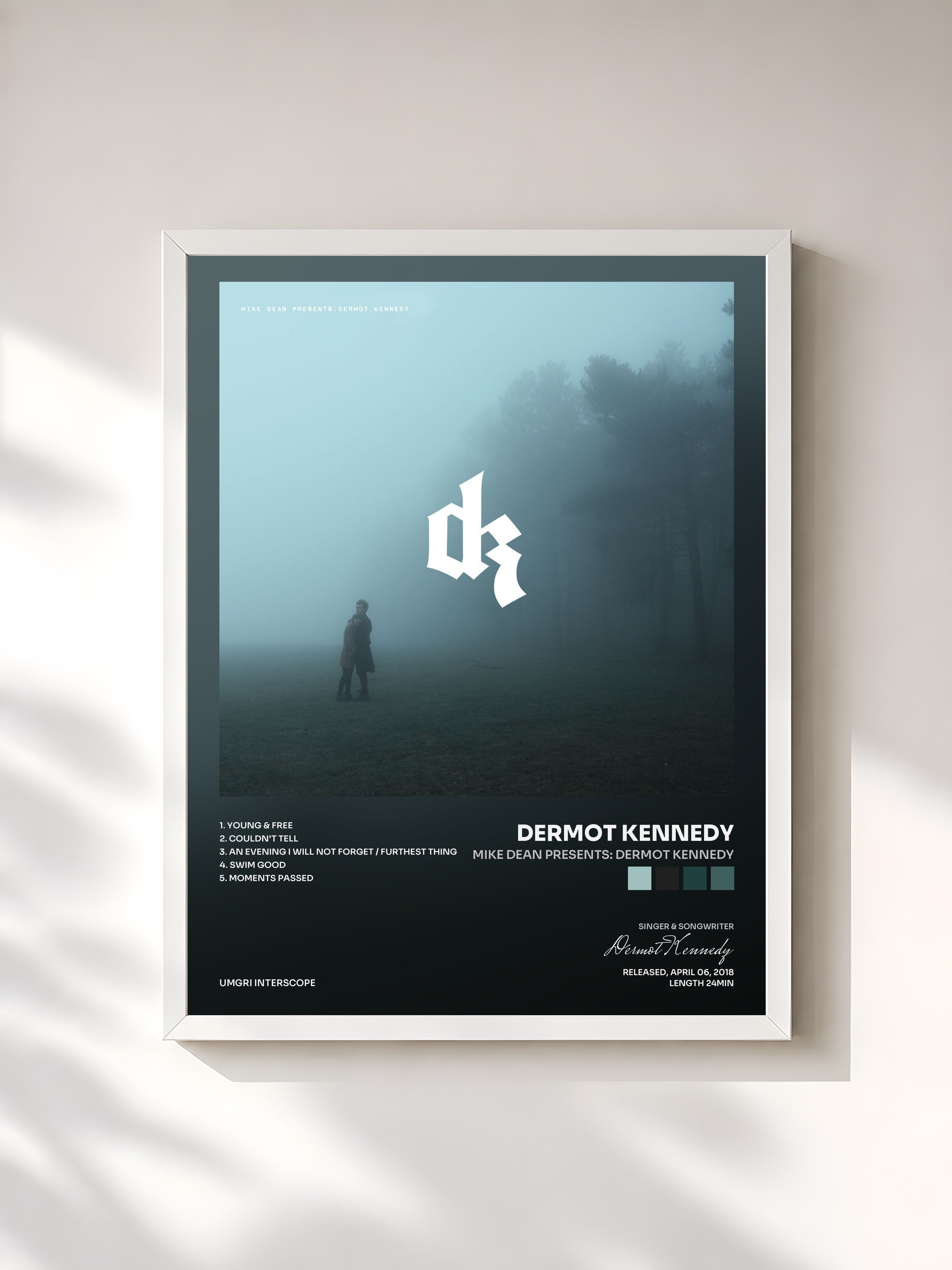 #blanc Tableau de l'album Mike Dean Presents: Dermot Kennedy de Dermot Kennedy, cadre blanc, imprimé et encadré en France
