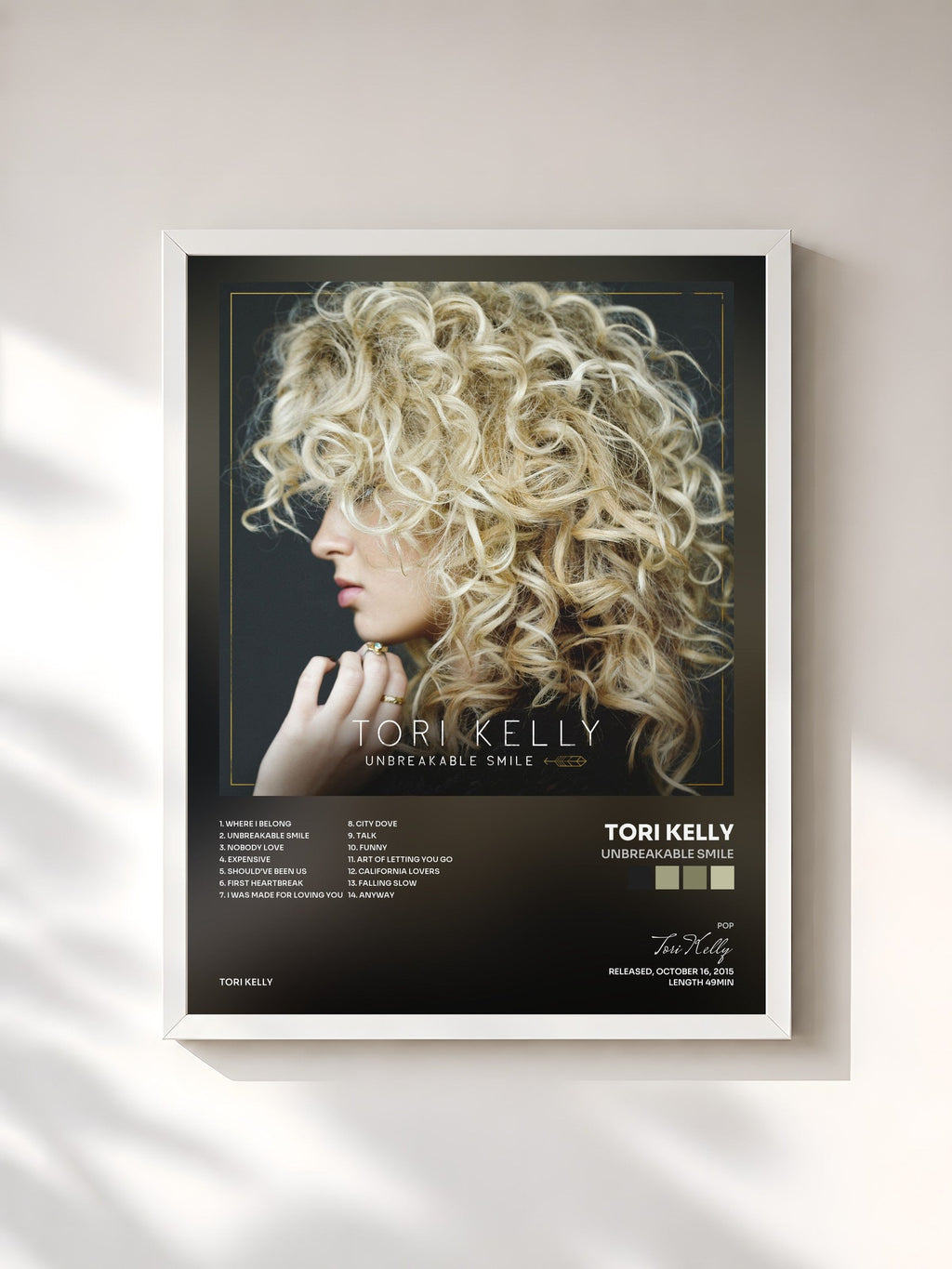 #blanc Unbreakable Smile de Tori Kelly en lámina enmarcada, marco blanco, impresa y enmarcada en Francia