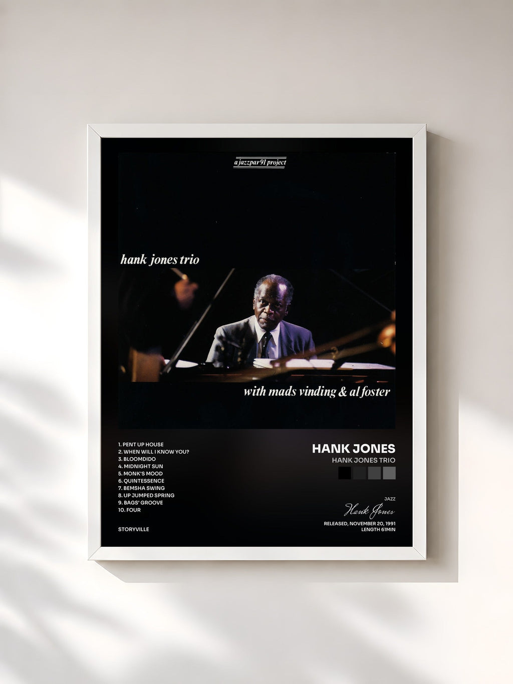 #blanc Hank Jones Trio von Hank Jones als gerahmter Kunstdruck, weißer Rahmen, gedruckt und gerahmt in Frankreich