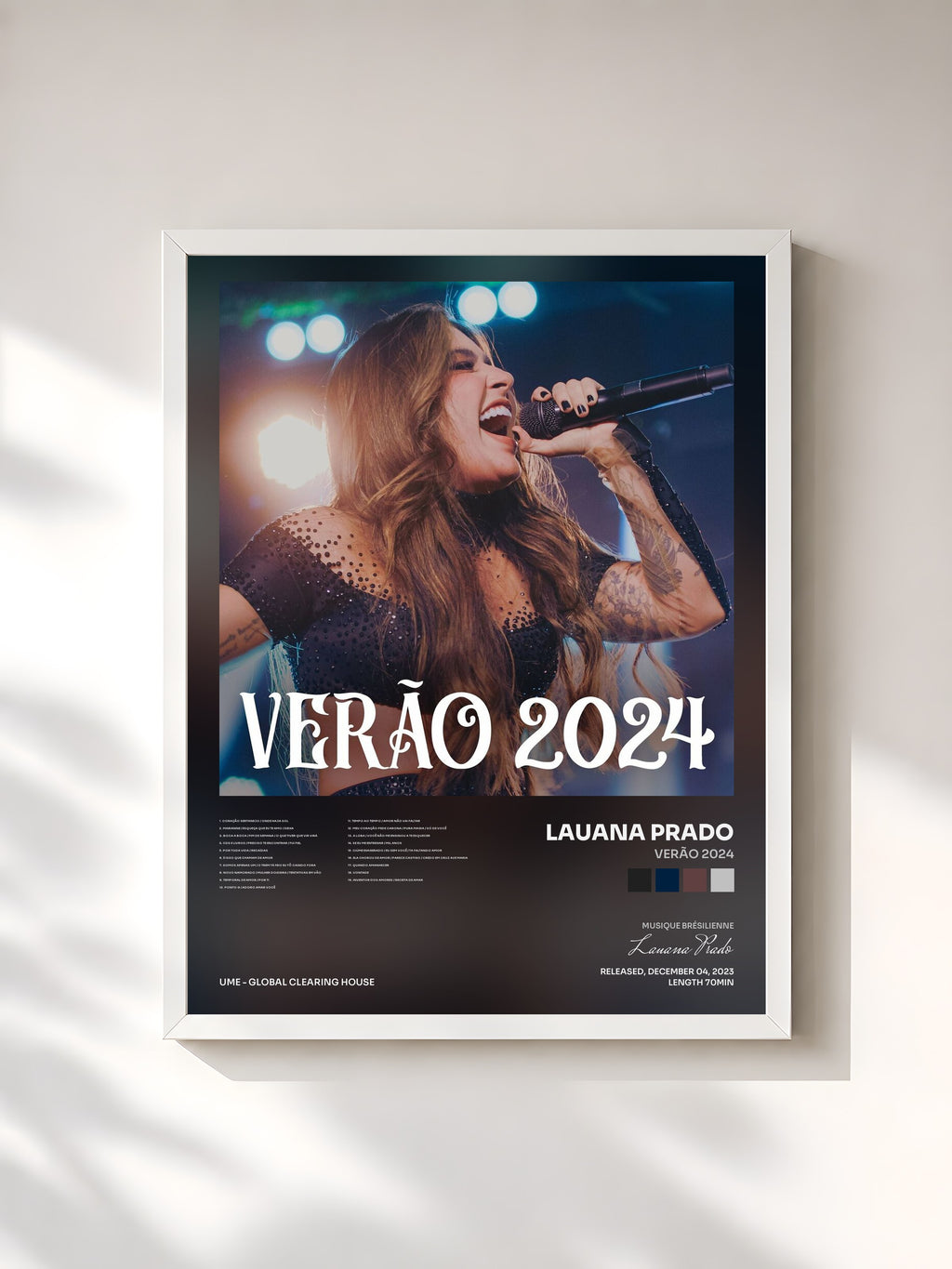 #blanc Tableau de l'album Verão 2024 de Lauana Prado, cadre blanc, imprimé et encadré en France